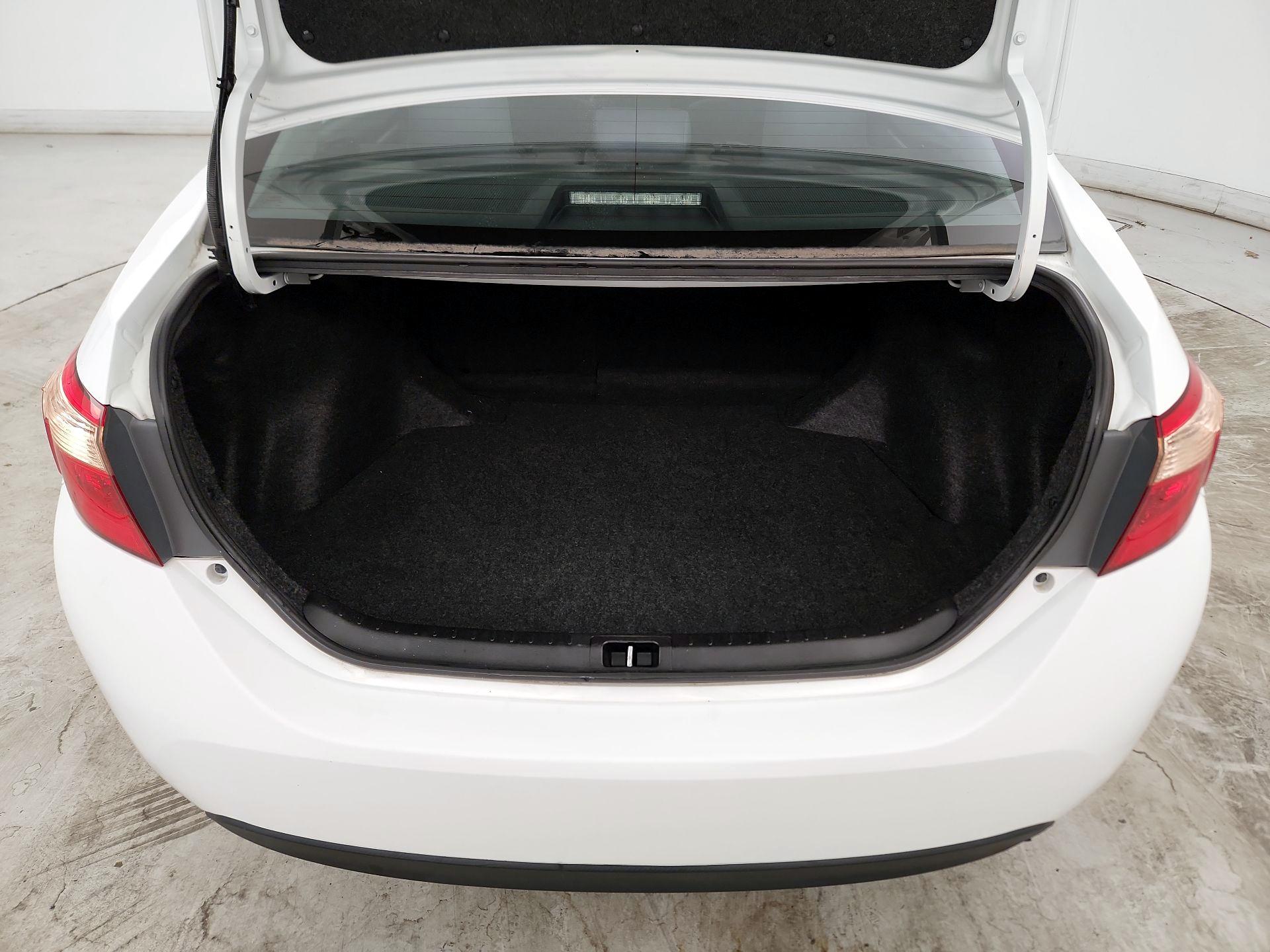 Thumbnail: 2017 Toyota Corolla - 19