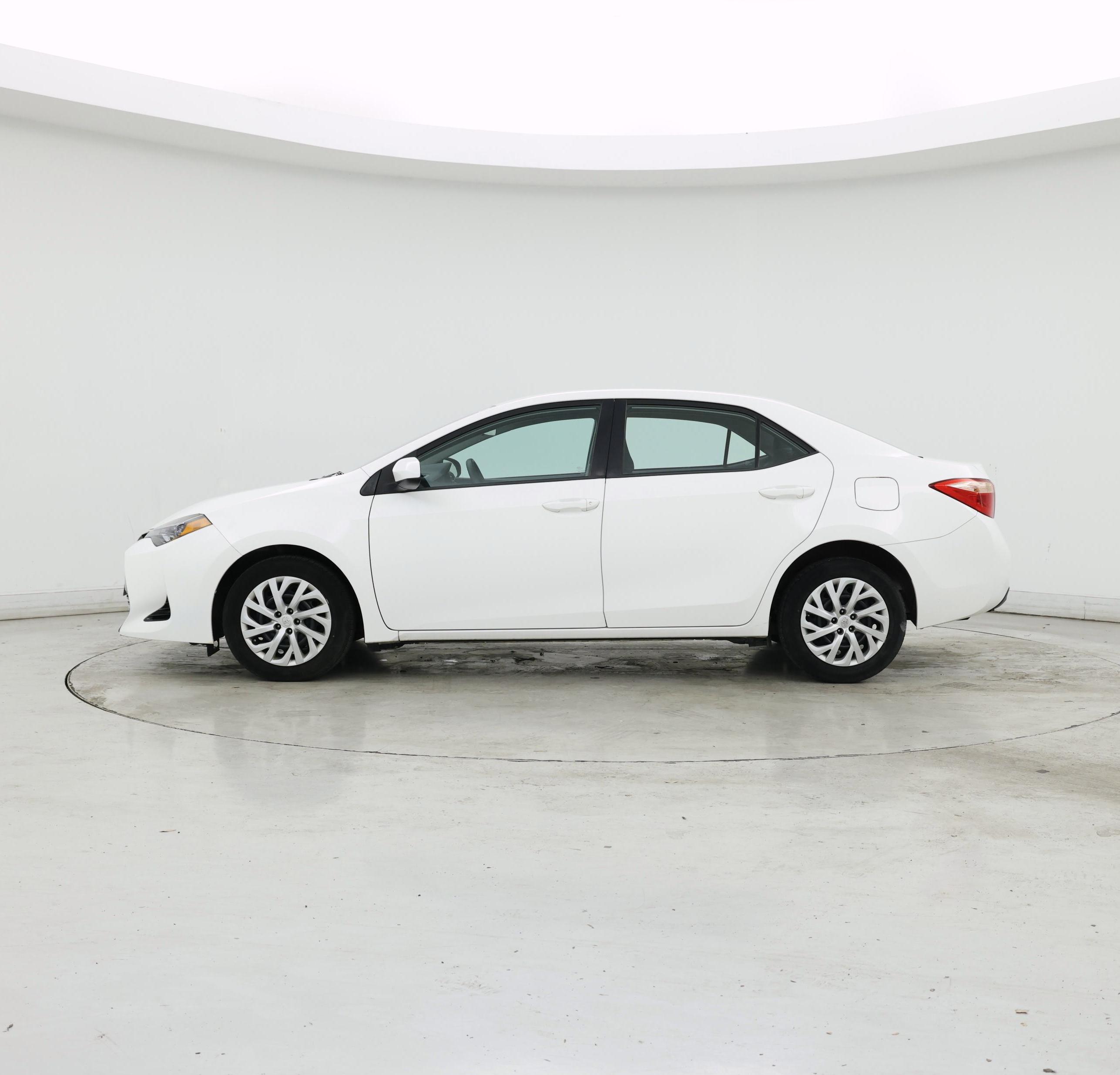 Thumbnail: 2017 Toyota Corolla - 3