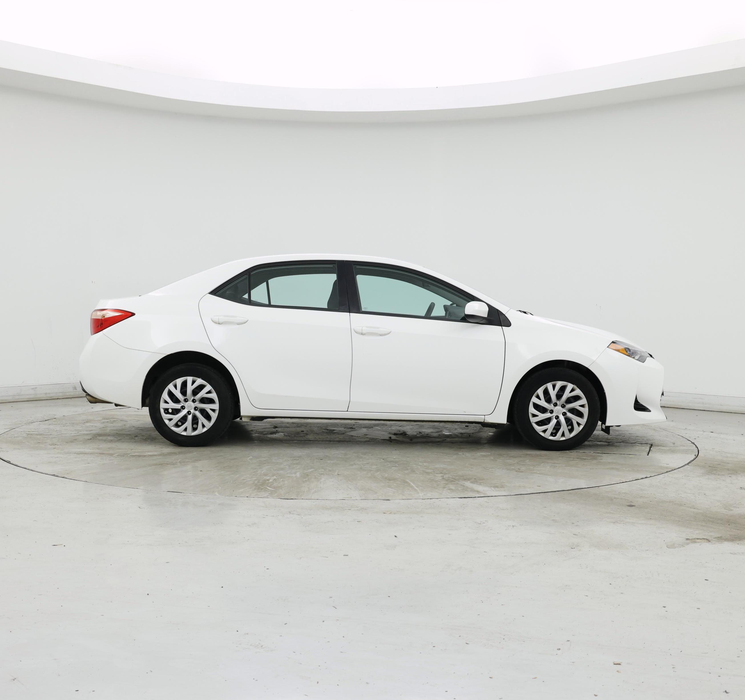 Thumbnail: 2017 Toyota Corolla - 7