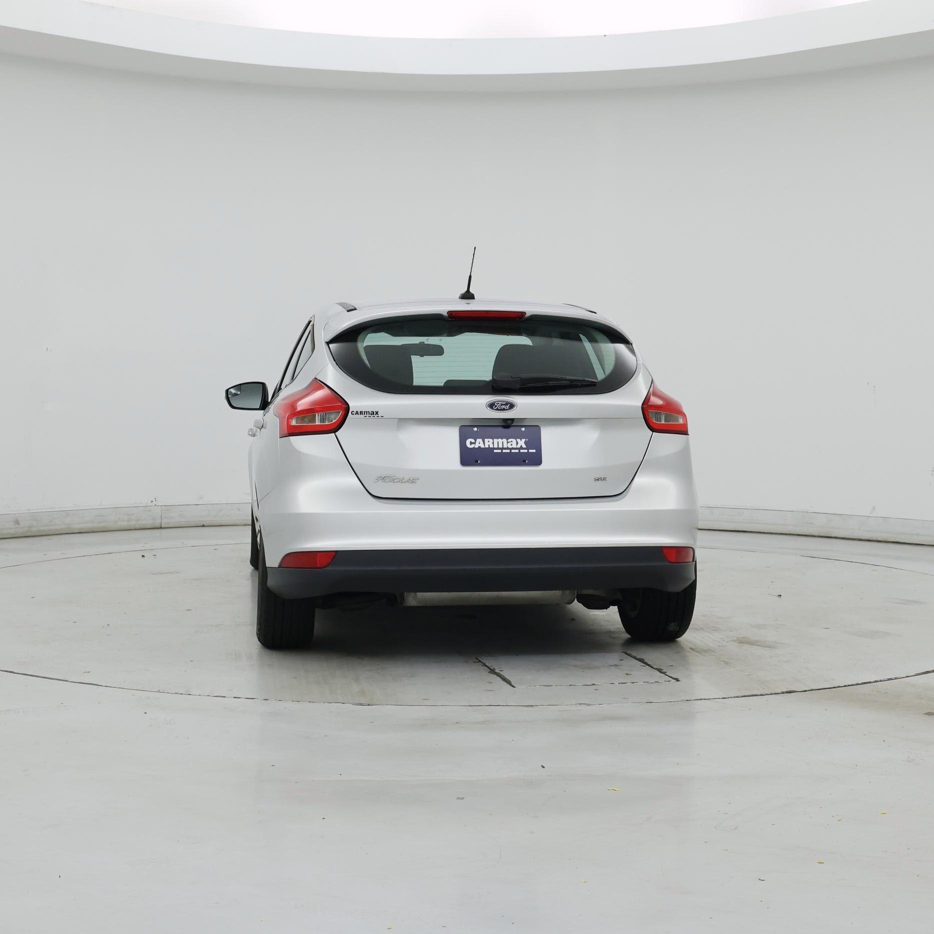 Thumbnail: 2016 Ford Focus - 6