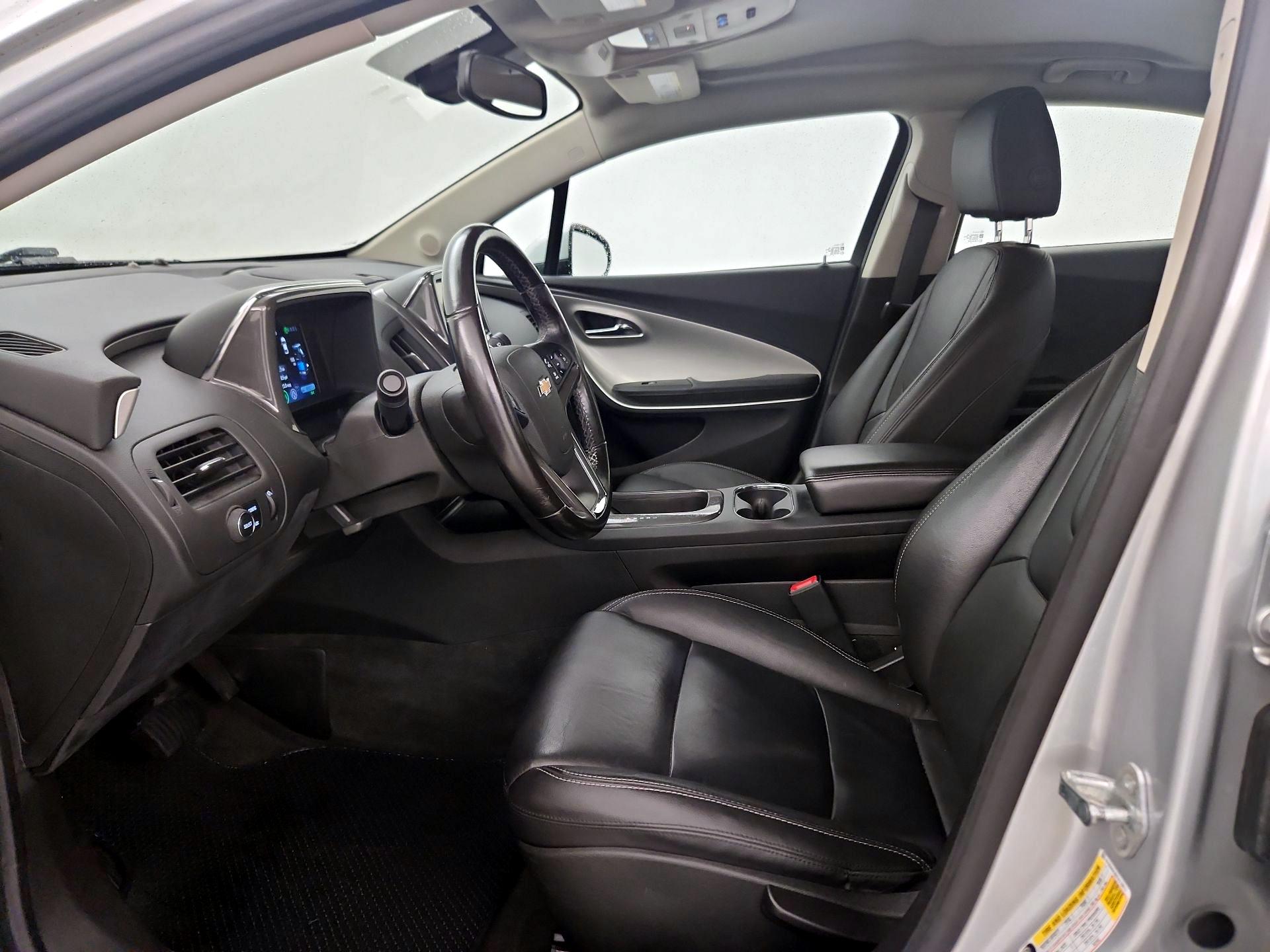 Thumbnail: 2015 Chevrolet Volt - 11