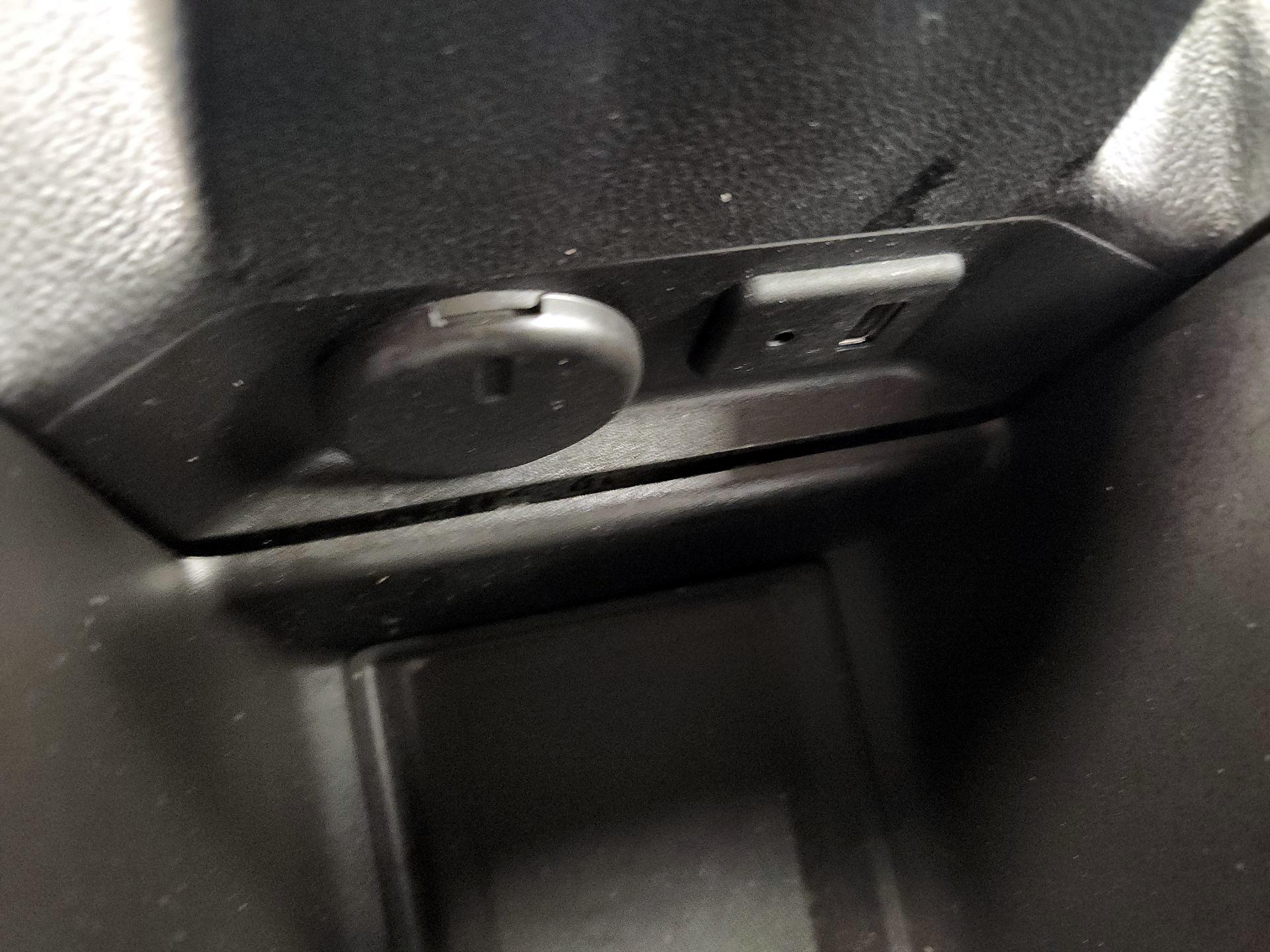 Thumbnail: 2015 Chevrolet Volt - 19