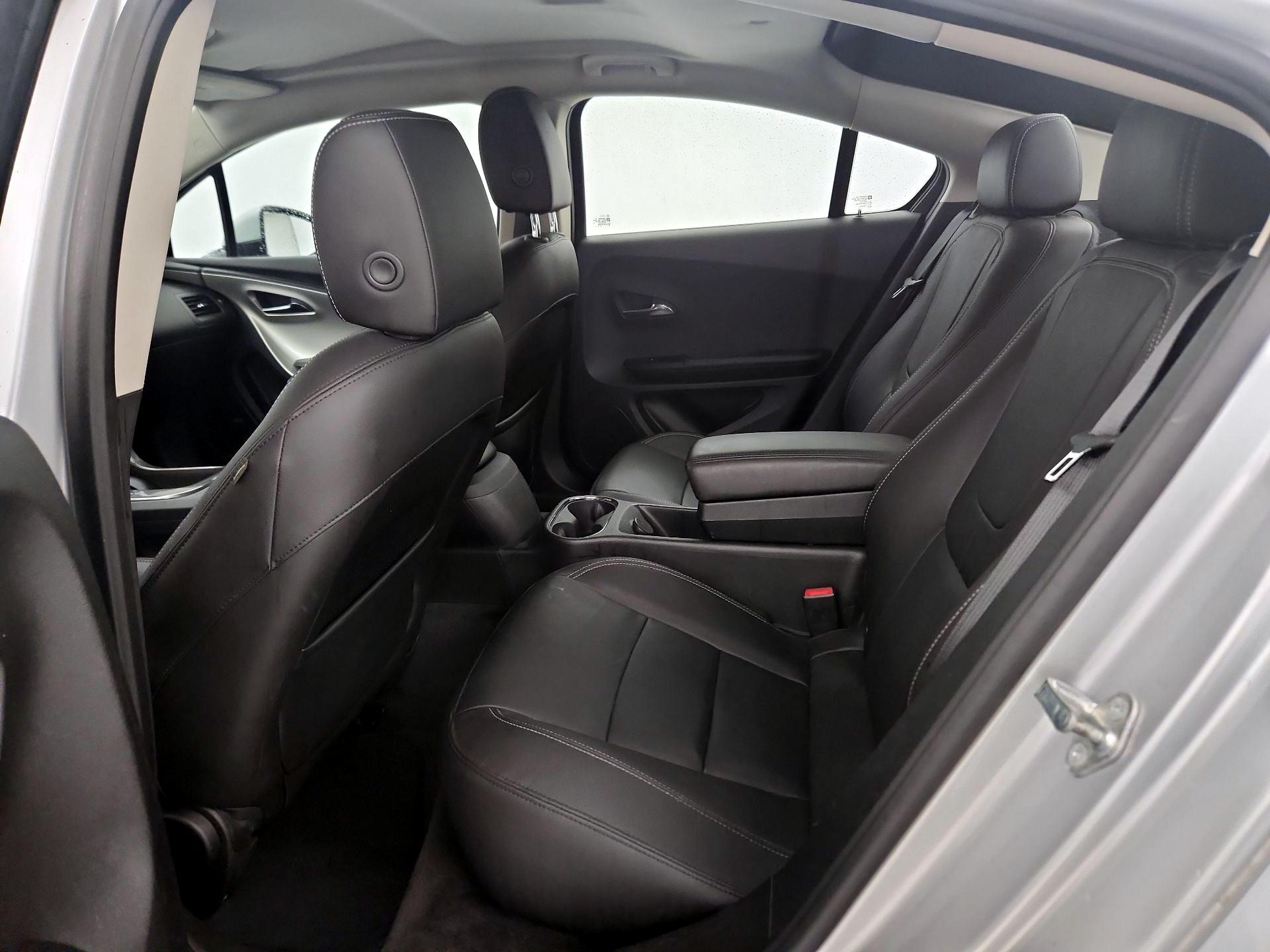 Thumbnail: 2015 Chevrolet Volt - 20