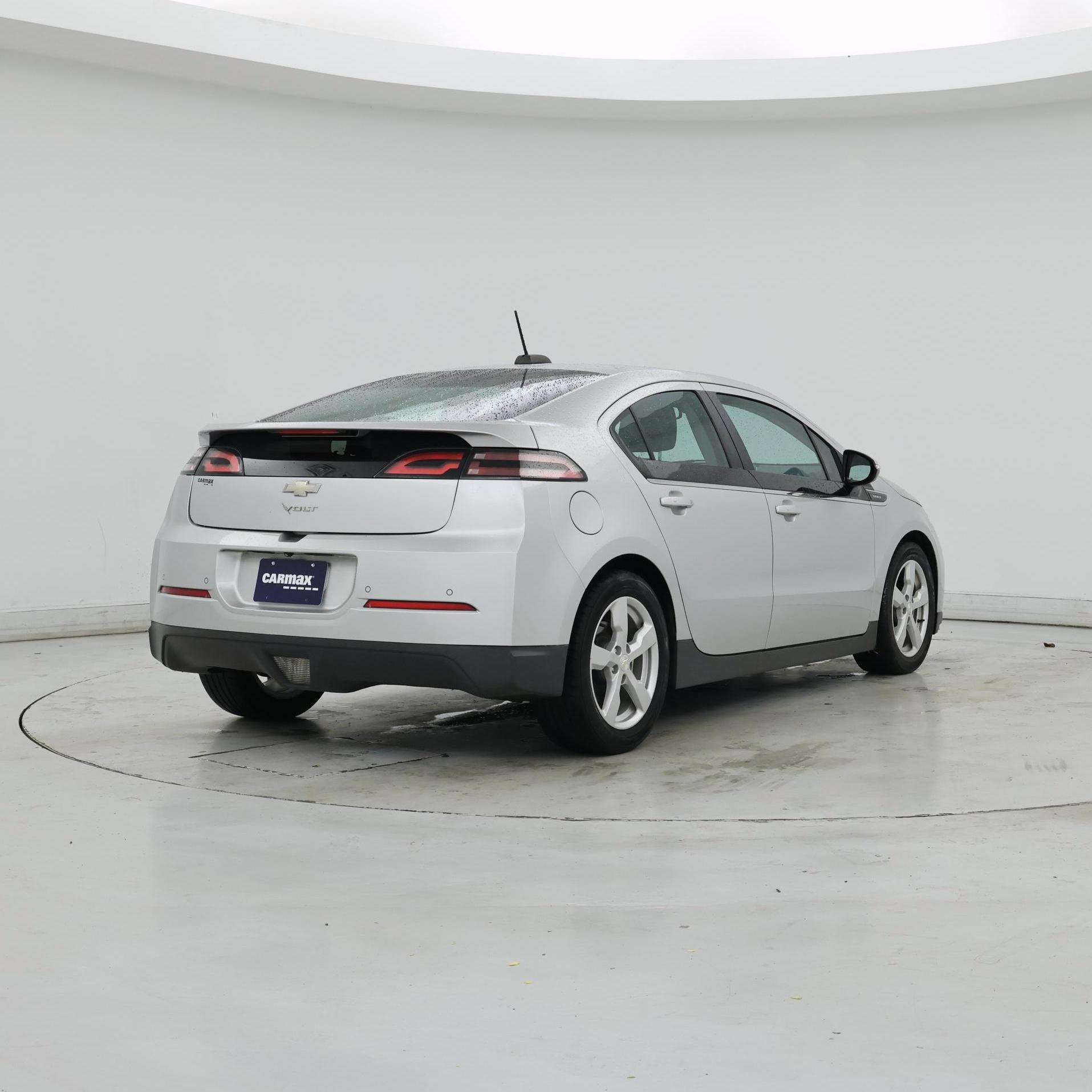 Thumbnail: 2015 Chevrolet Volt - 8