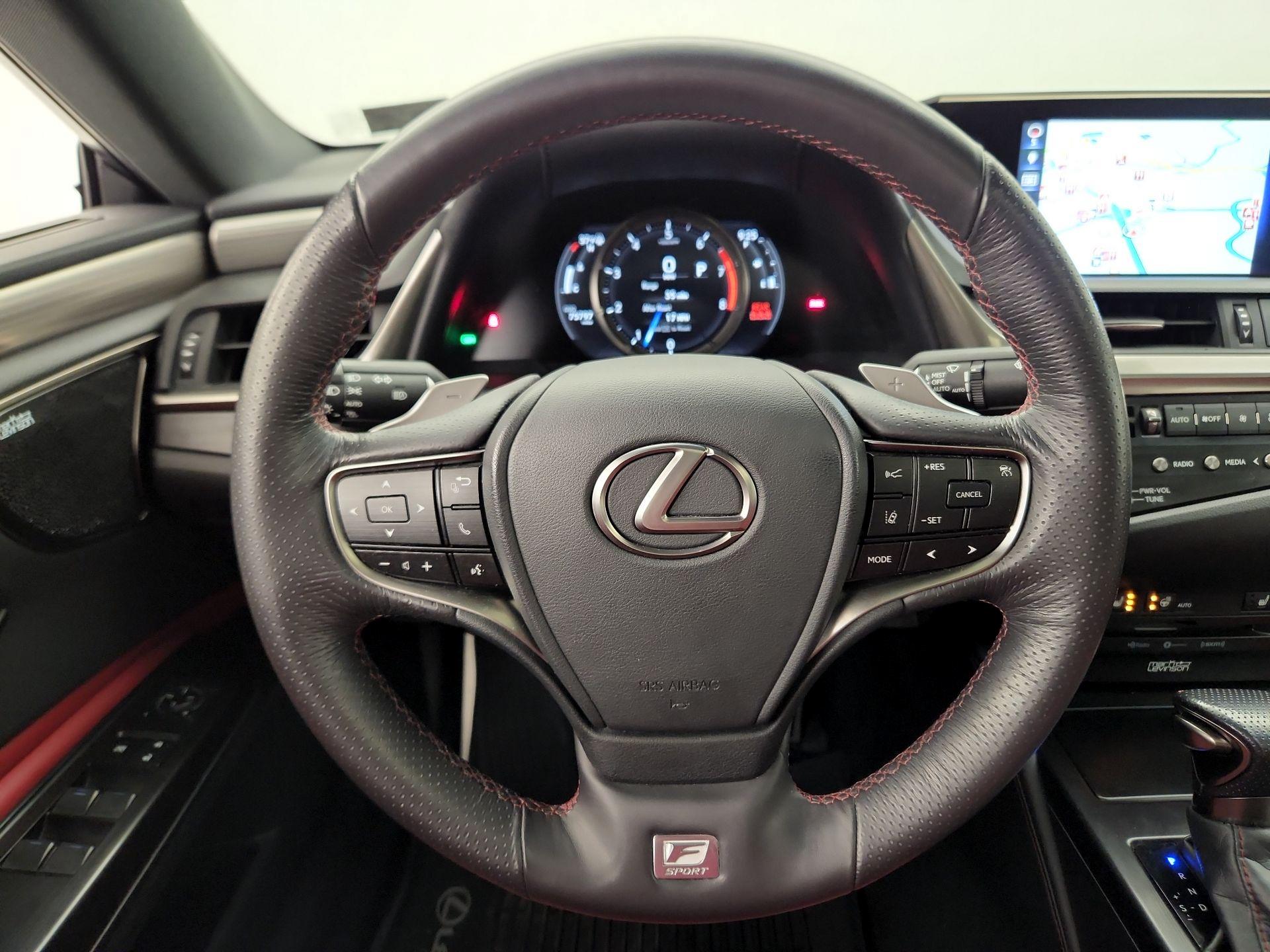 Thumbnail: 2019 Lexus ES - 10