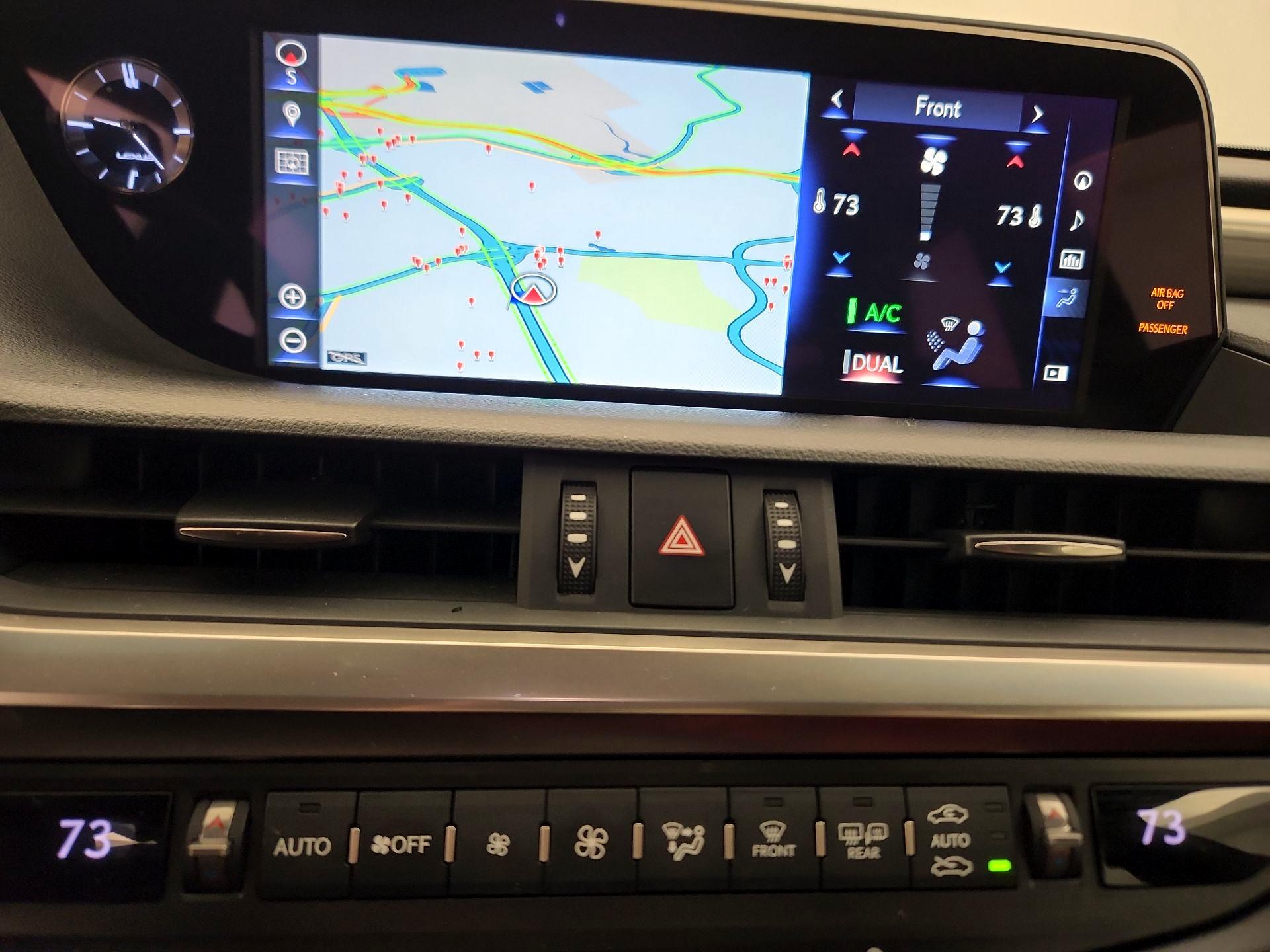 Thumbnail: 2019 Lexus ES - 17