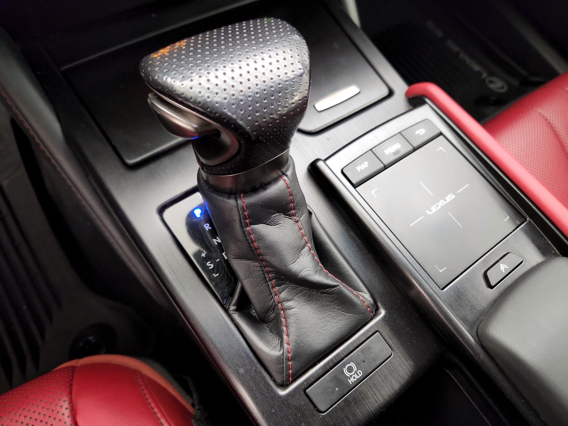 Thumbnail: 2019 Lexus ES - 18