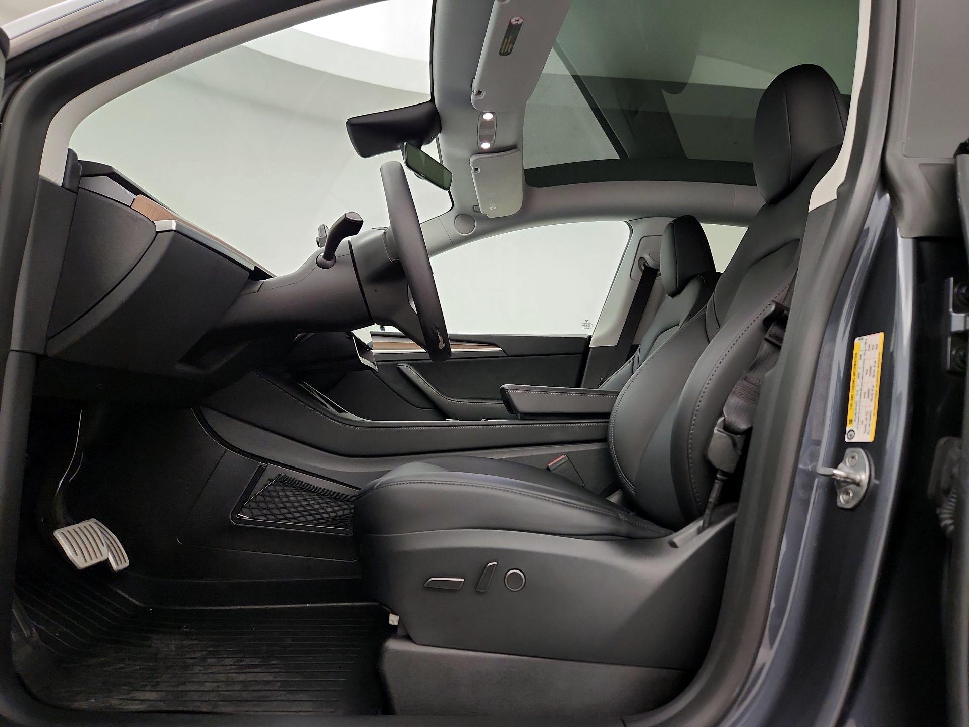 Thumbnail: 2023 Tesla Model Y - 19