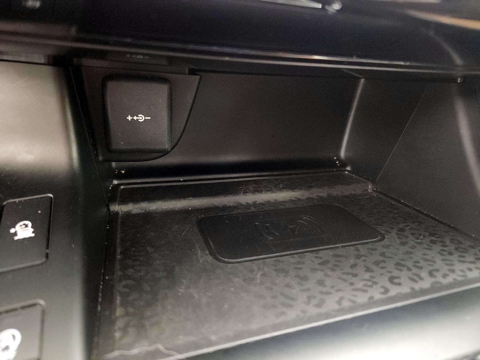 Thumbnail: 2022 Jaguar E-Pace - 18