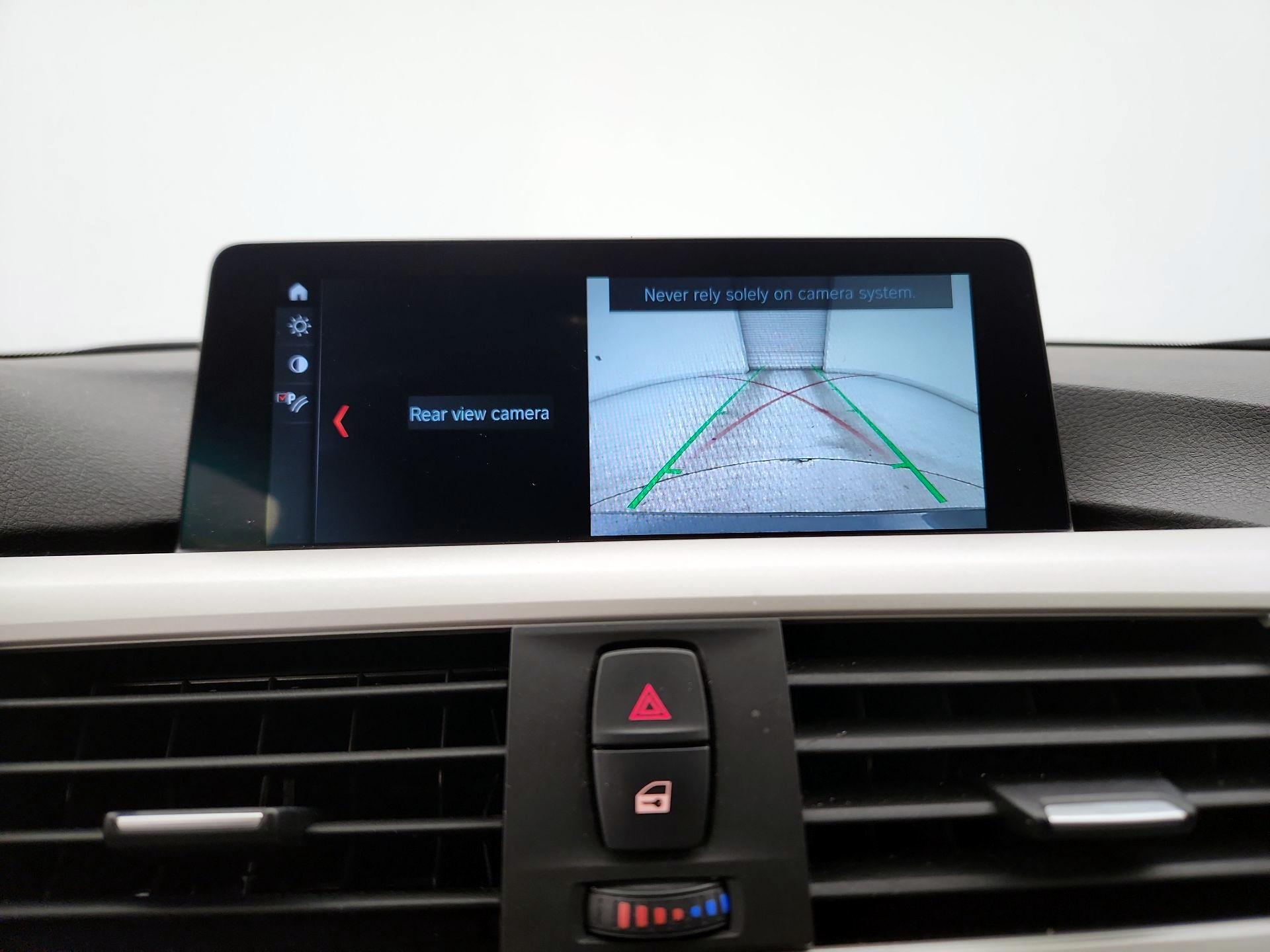 Thumbnail: 2018 BMW 3 Series - 15