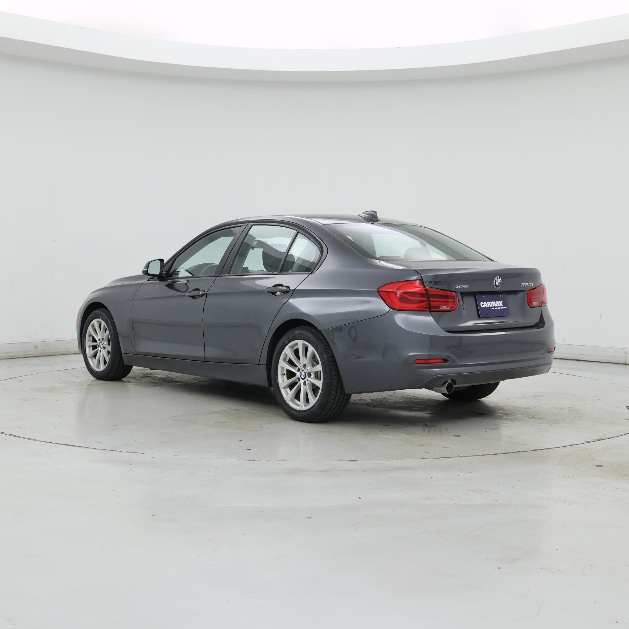 Thumbnail: 2018 BMW 3 Series - 2