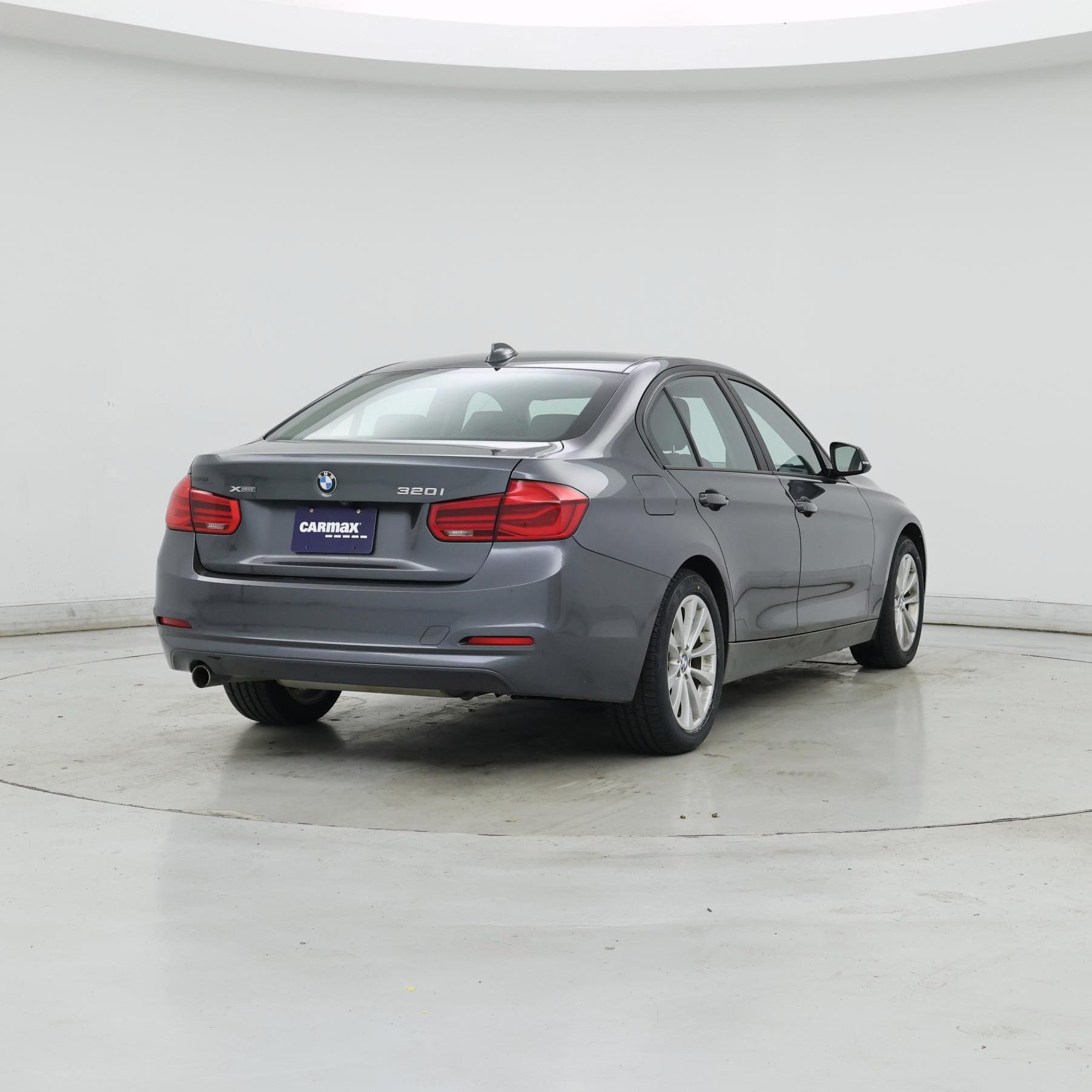 Thumbnail: 2018 BMW 3 Series - 8