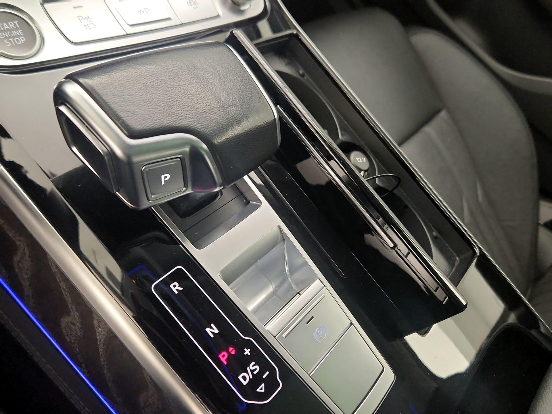 Thumbnail: 2023 Audi A8 - 18