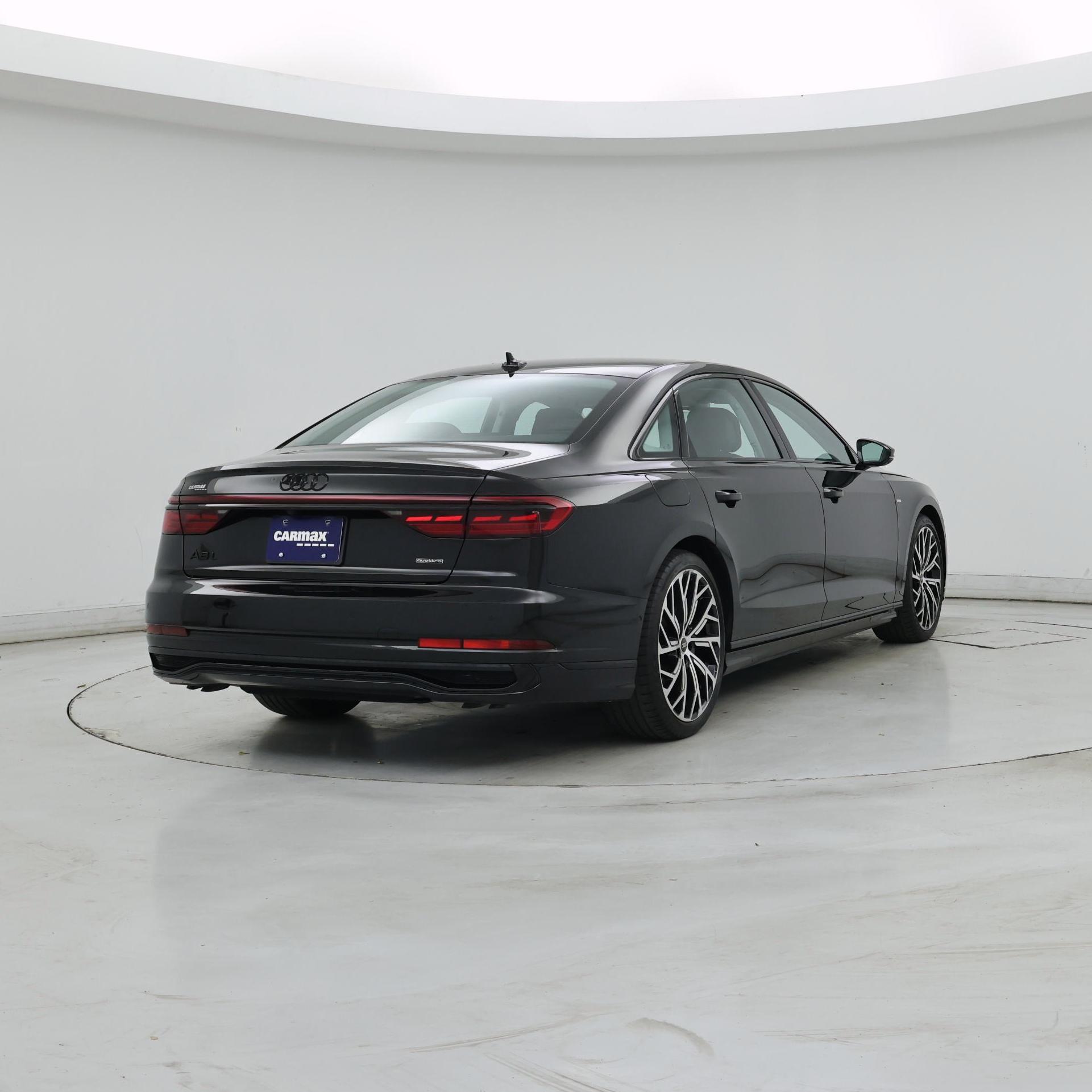 Thumbnail: 2023 Audi A8 - 8