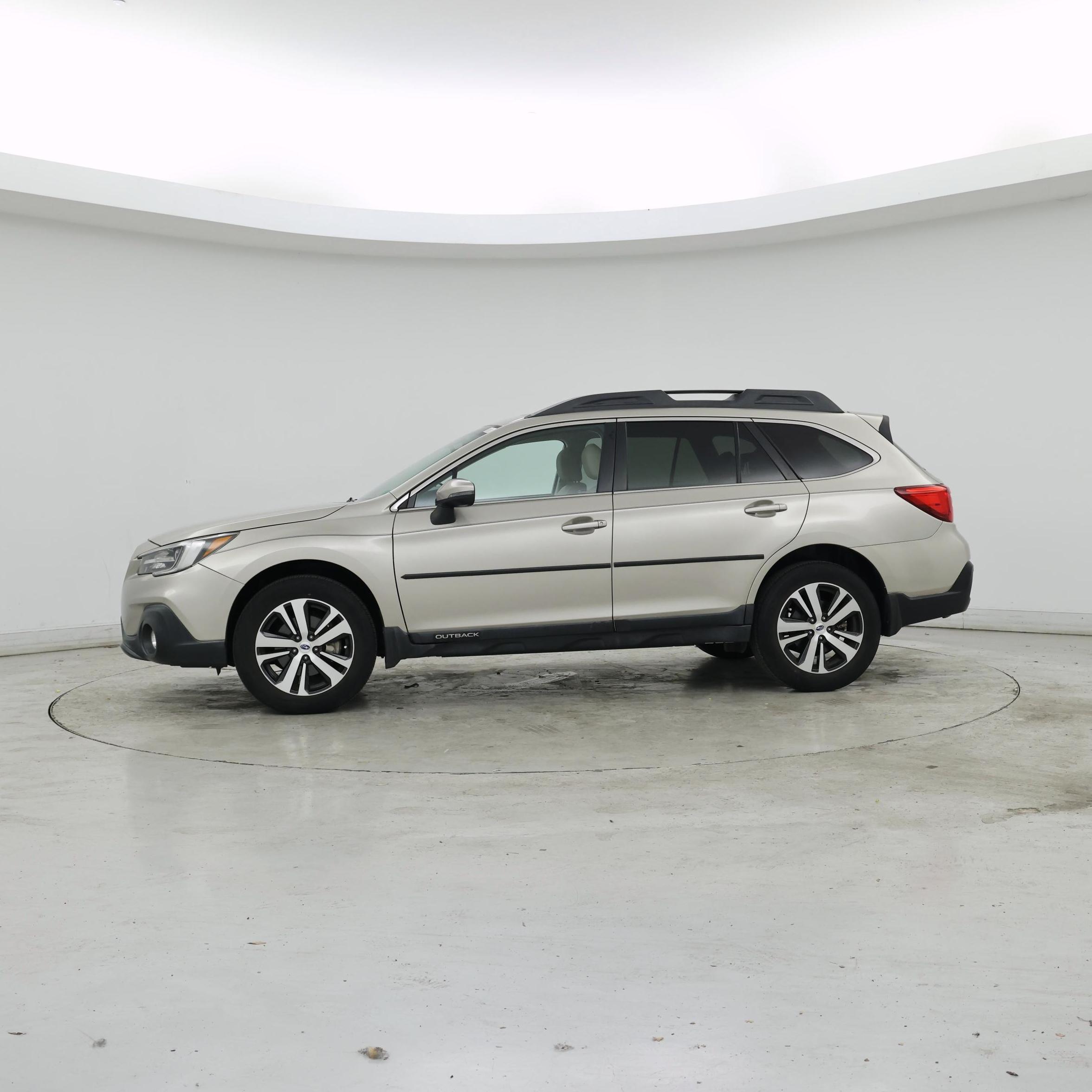 Thumbnail: 2019 Subaru Outback - 3