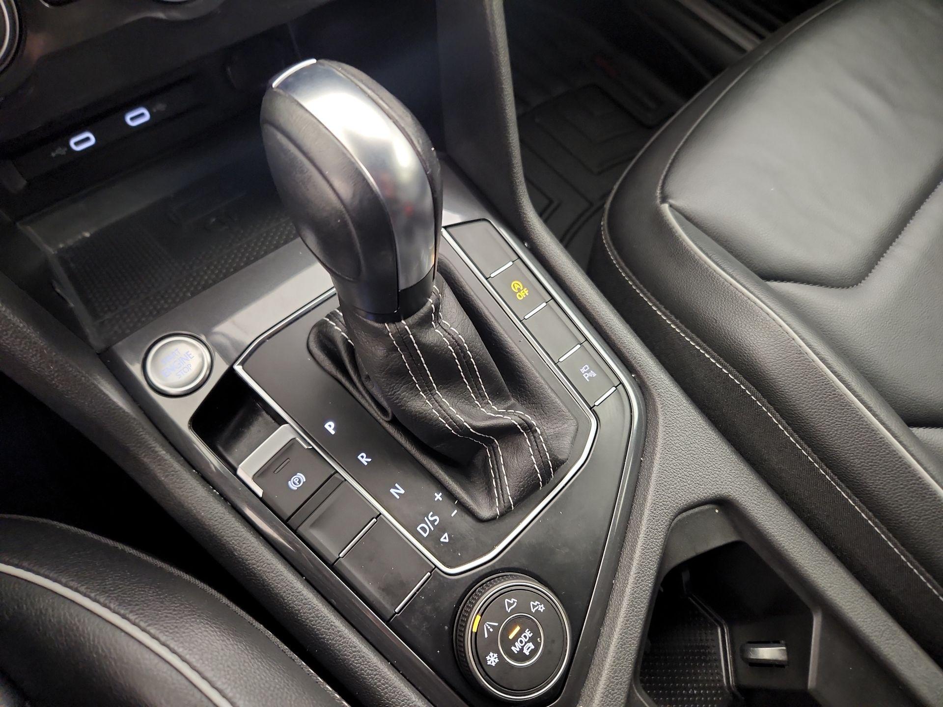 Thumbnail: 2021 Volkswagen Tiguan - 18