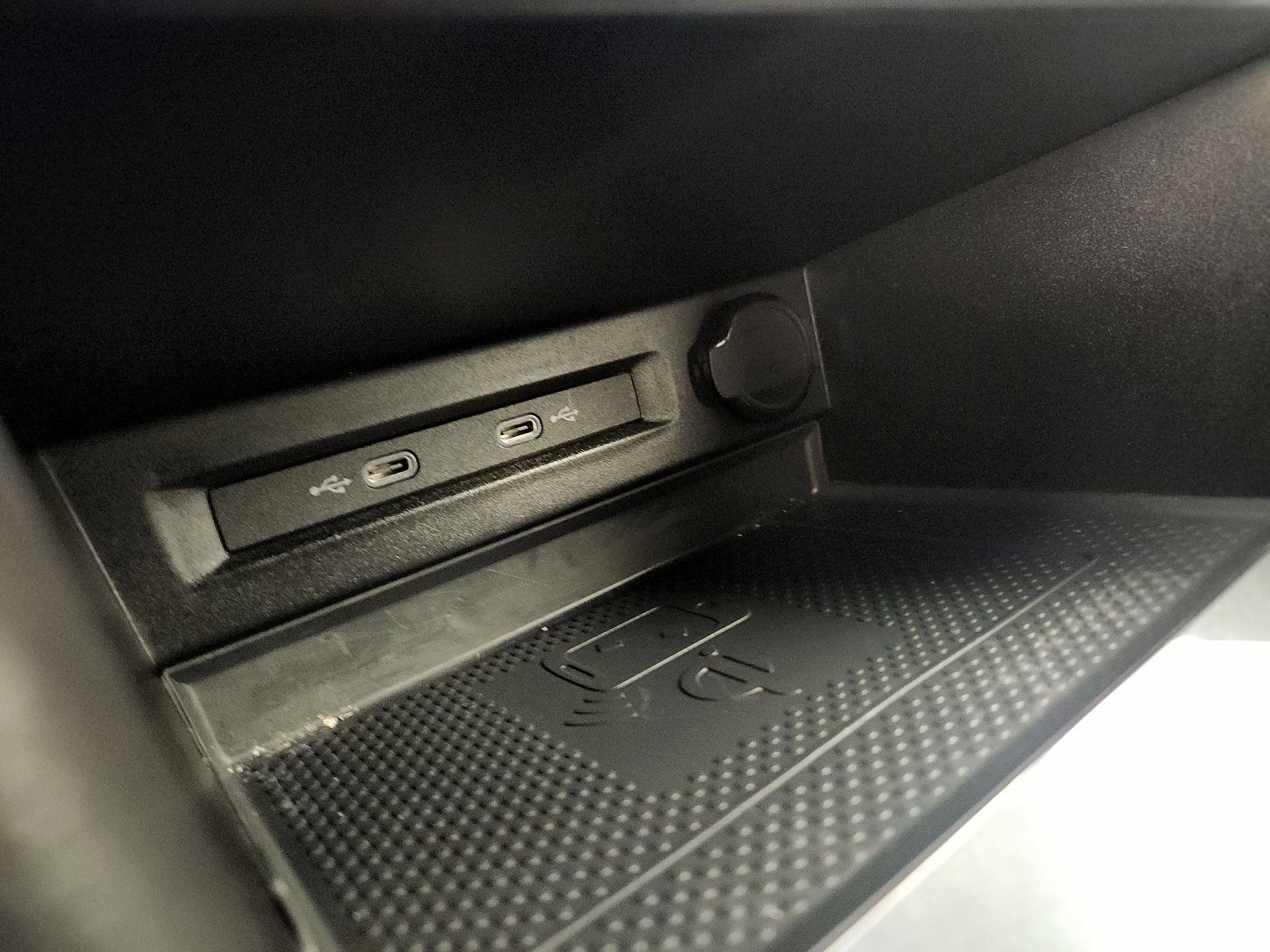 Thumbnail: 2021 Volkswagen Tiguan - 19