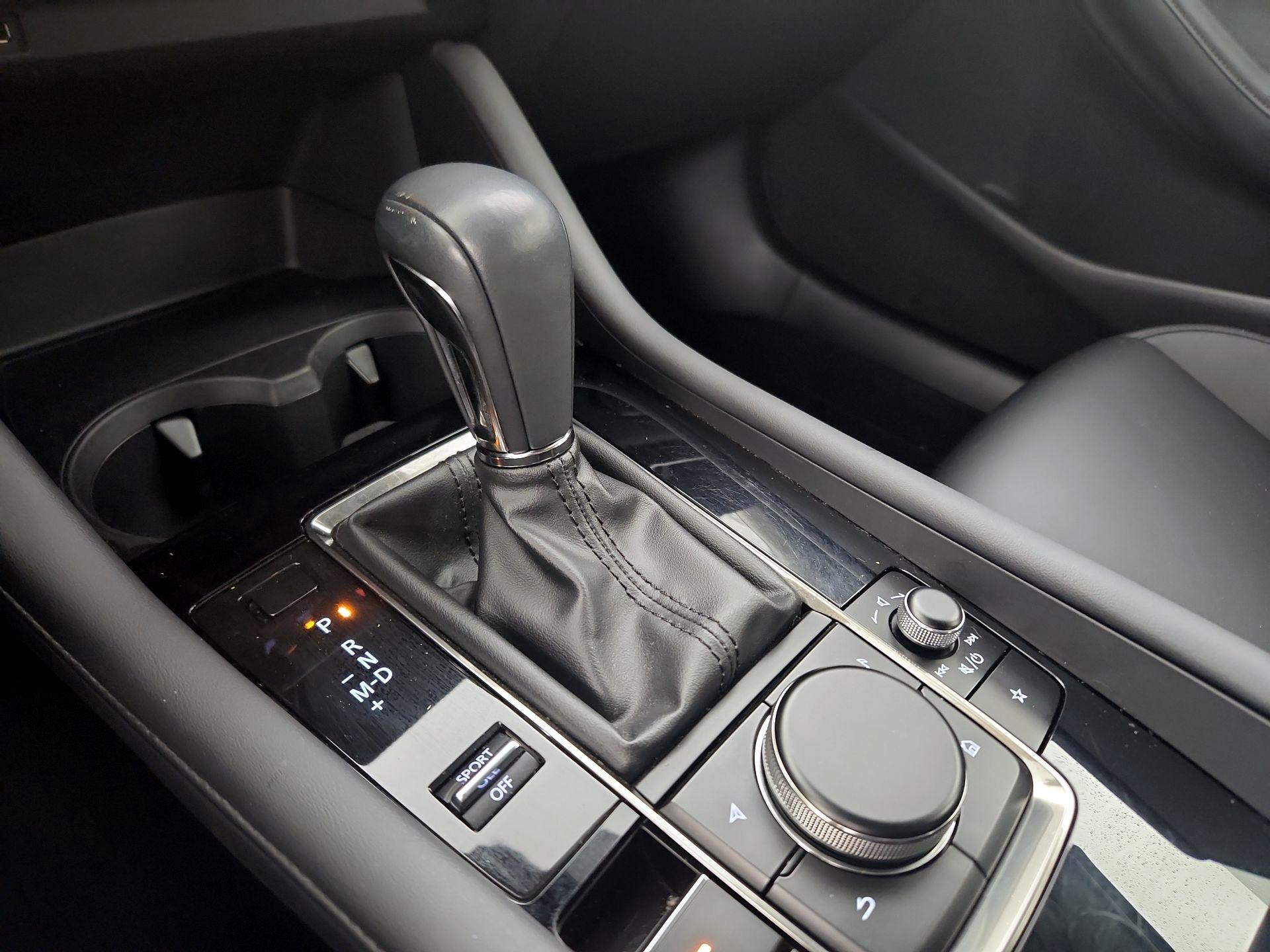 Thumbnail: 2021 Mazda Mazda3 - 17