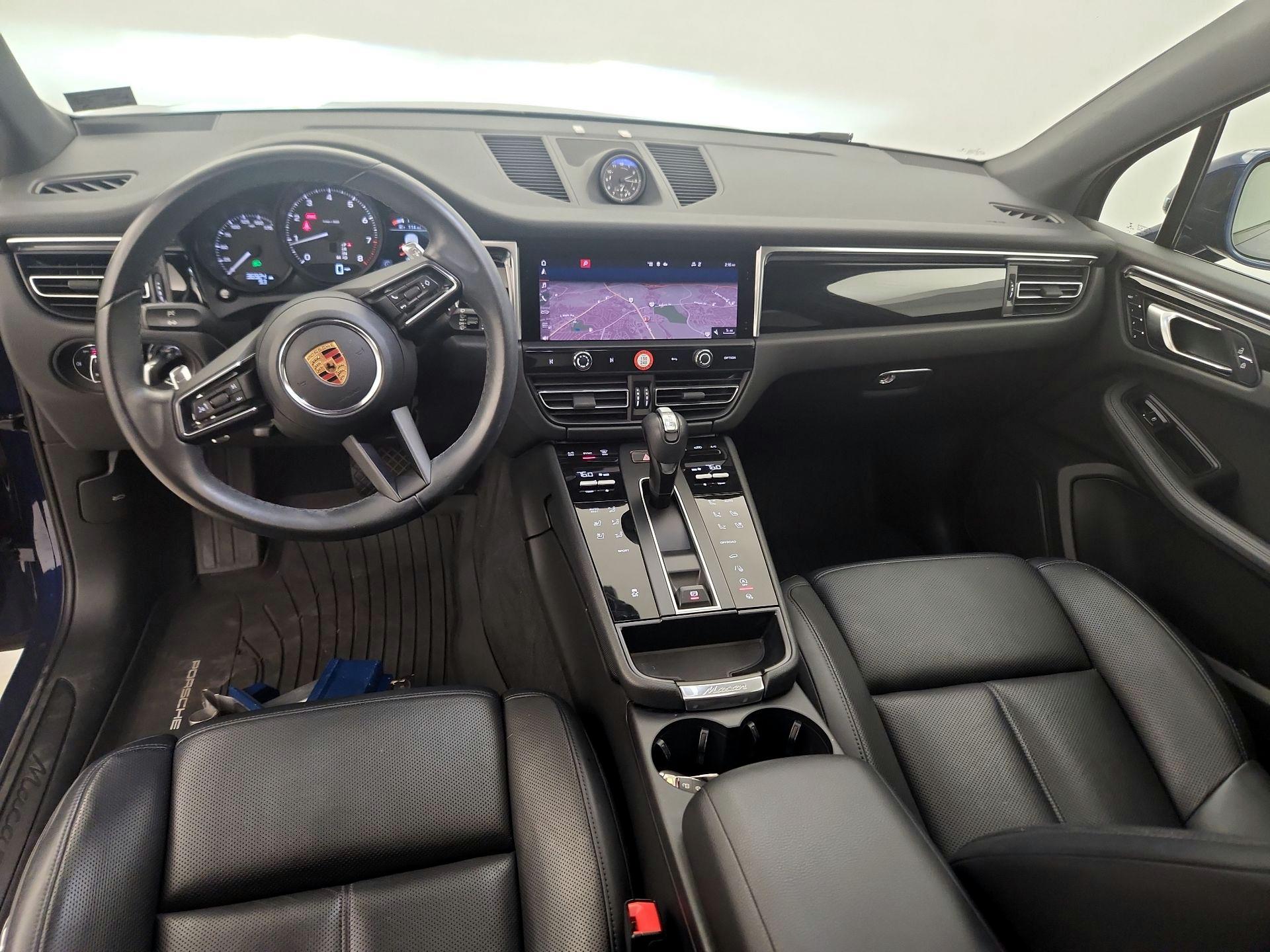 Thumbnail: 2023 Porsche Macan - 9