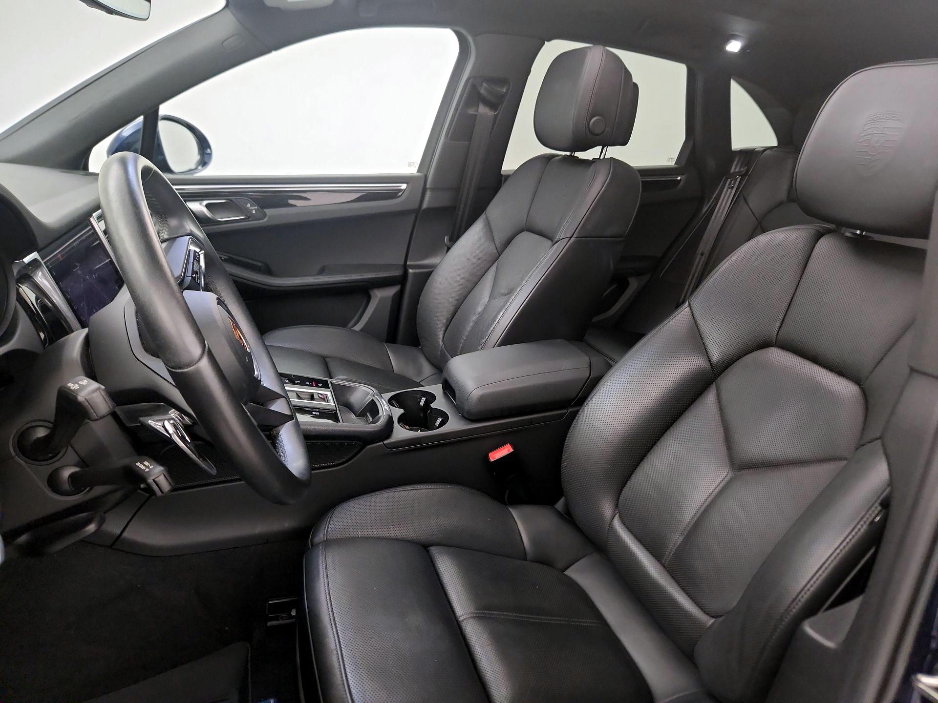 Thumbnail: 2023 Porsche Macan - 11