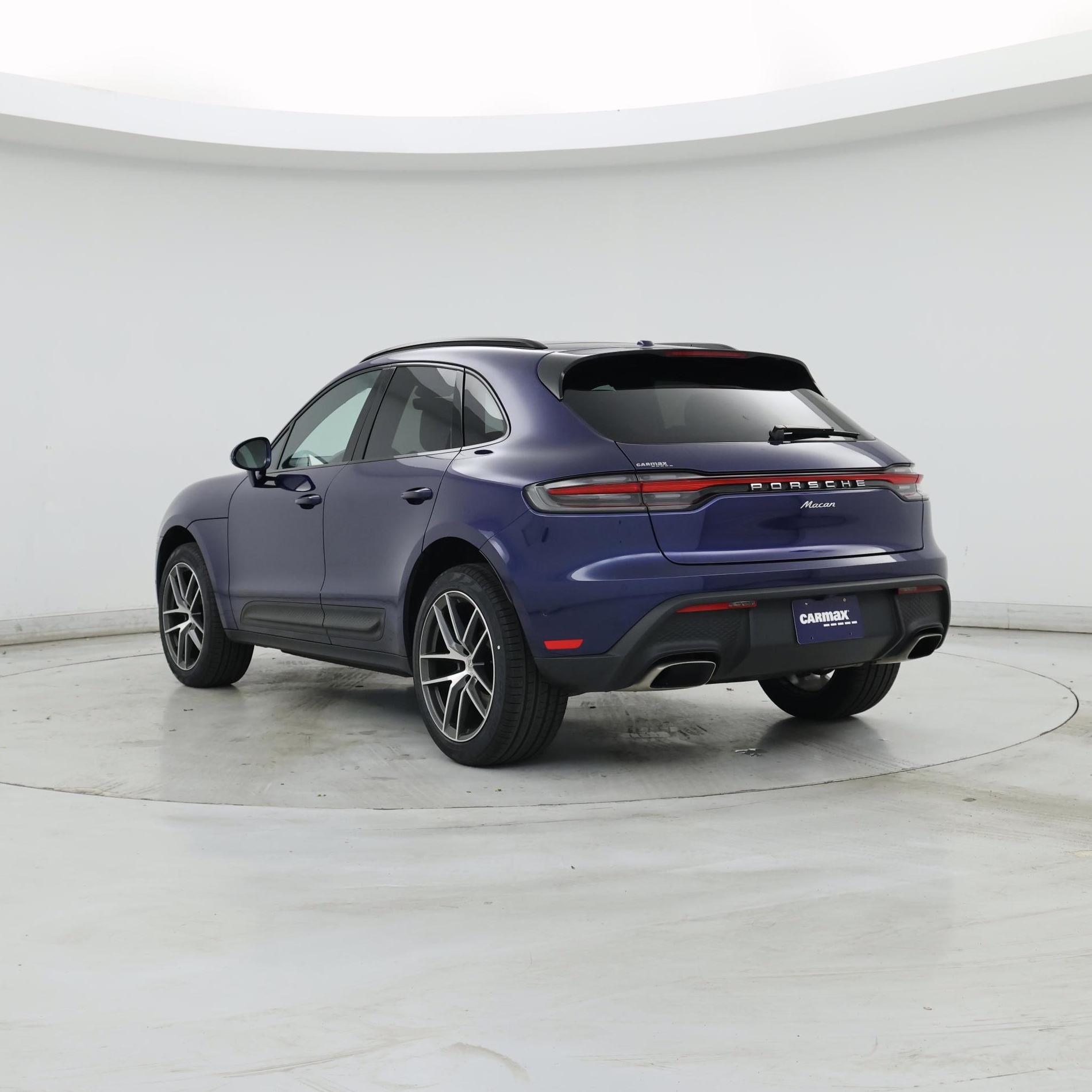 Thumbnail: 2023 Porsche Macan - 2
