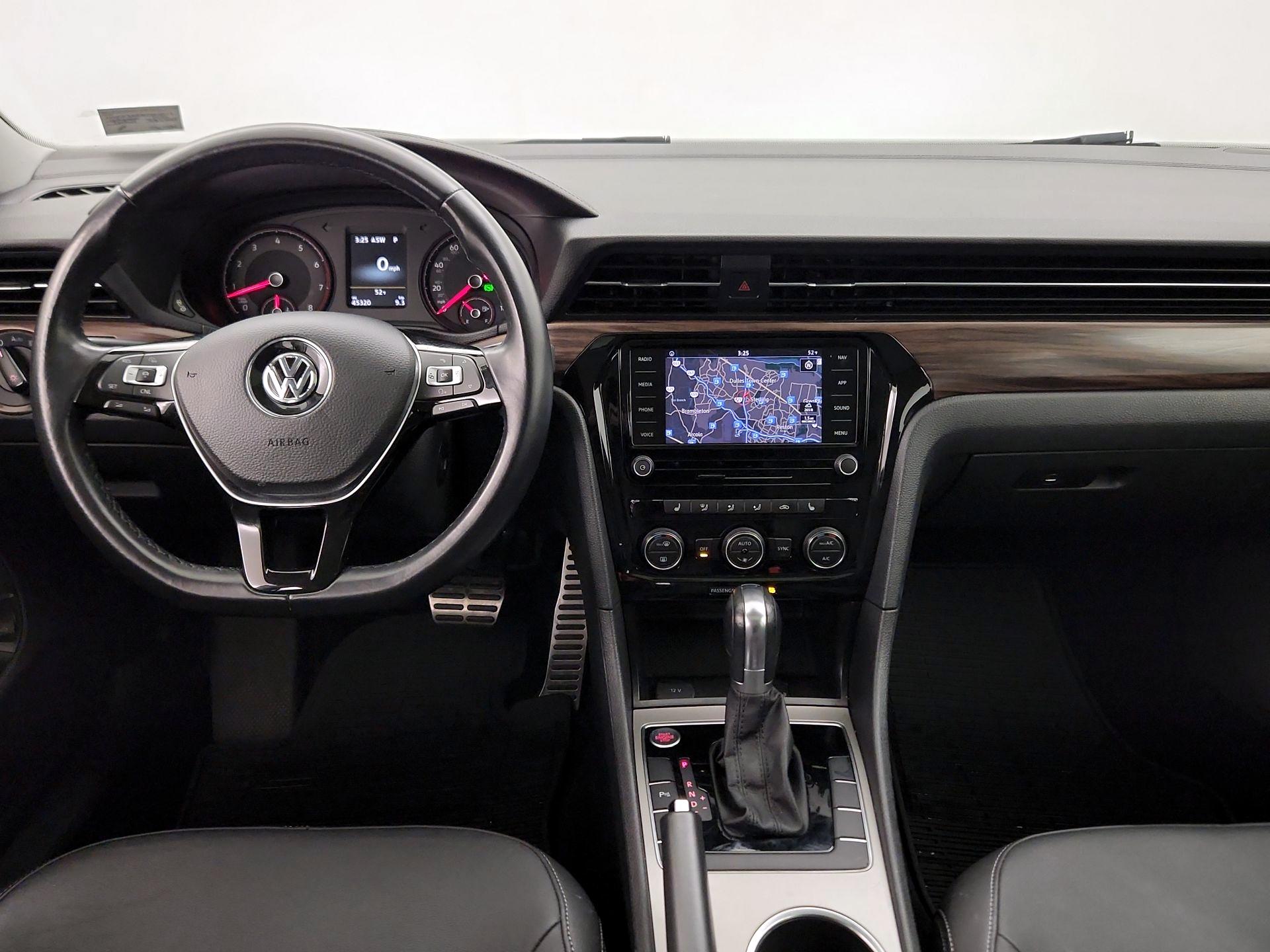 Thumbnail: 2020 Volkswagen Passat - 9