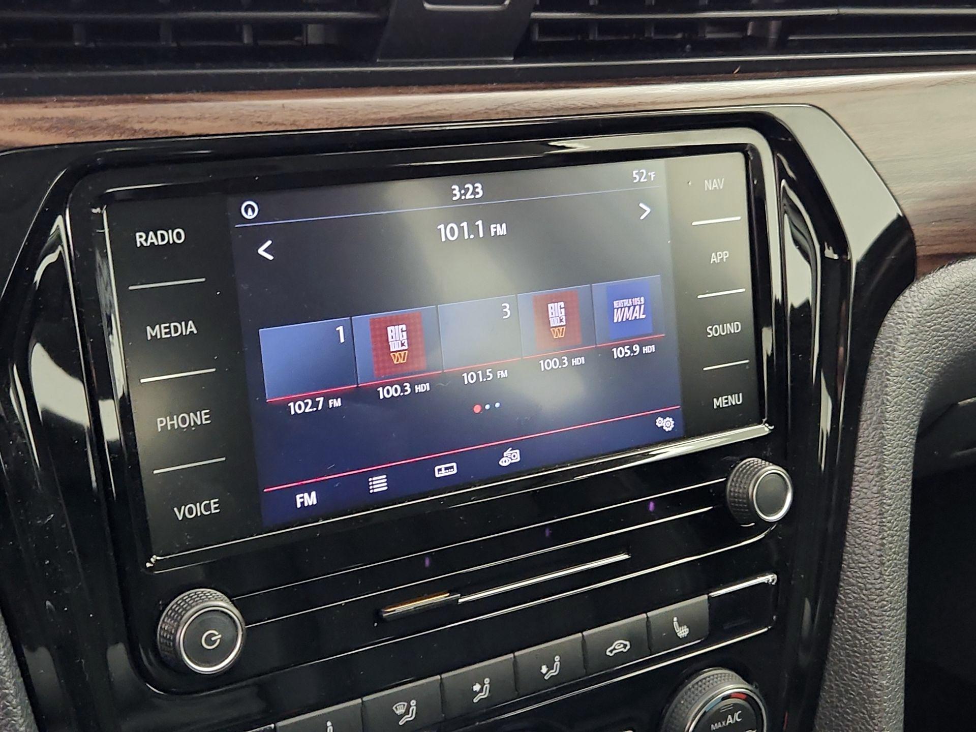 Thumbnail: 2020 Volkswagen Passat - 16