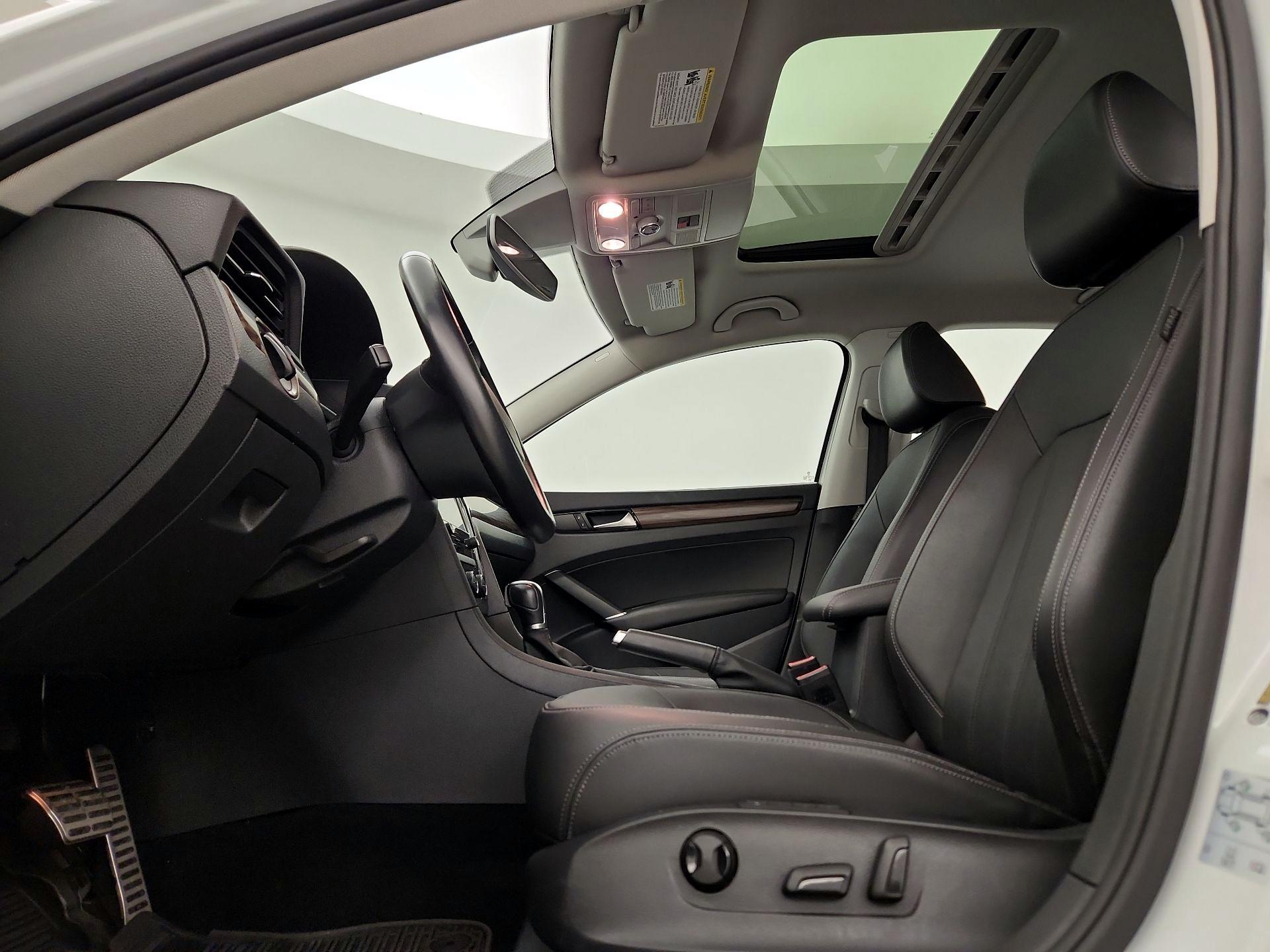 Thumbnail: 2020 Volkswagen Passat - 20