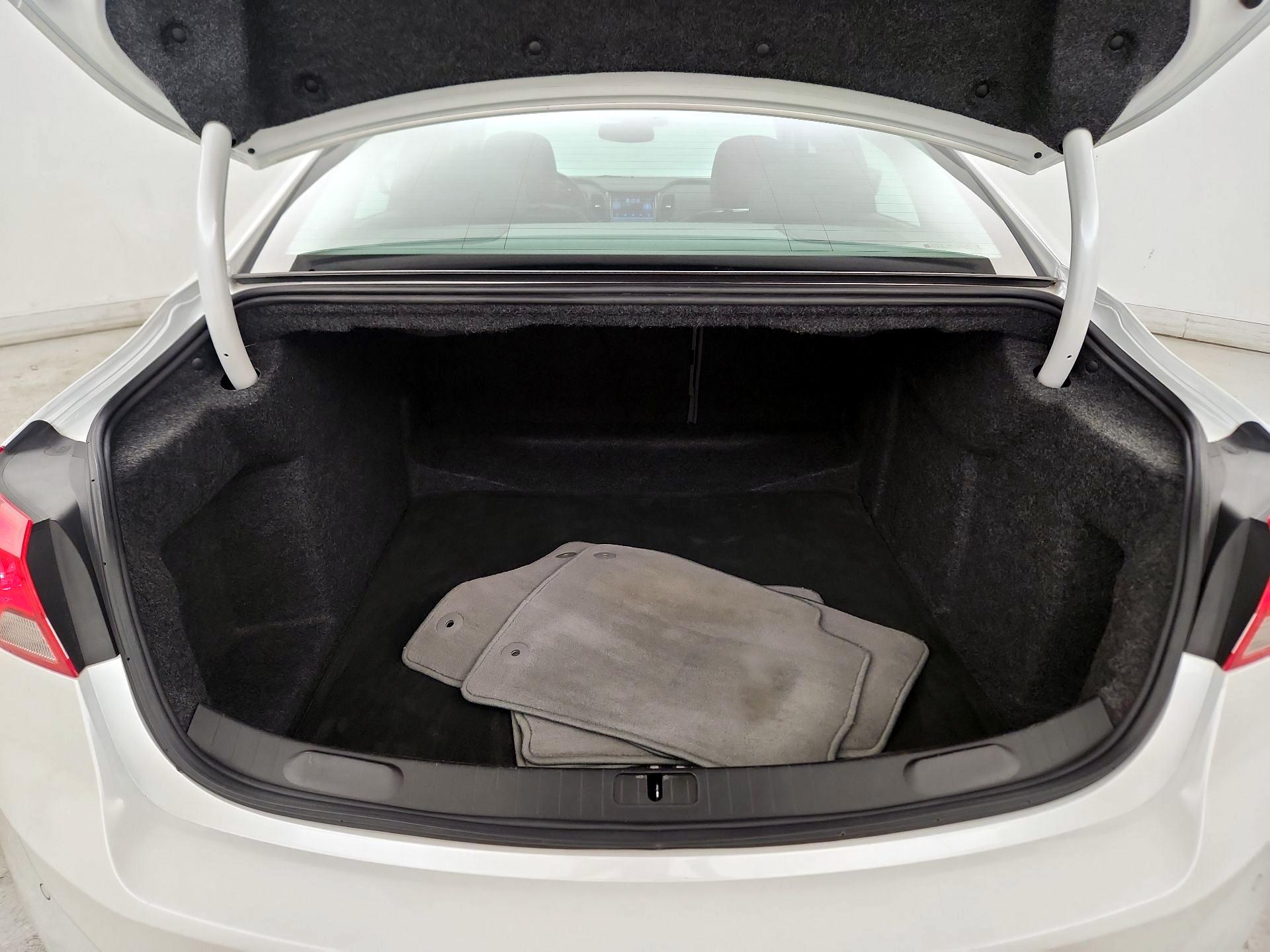 Thumbnail: 2015 Chevrolet Impala - 19