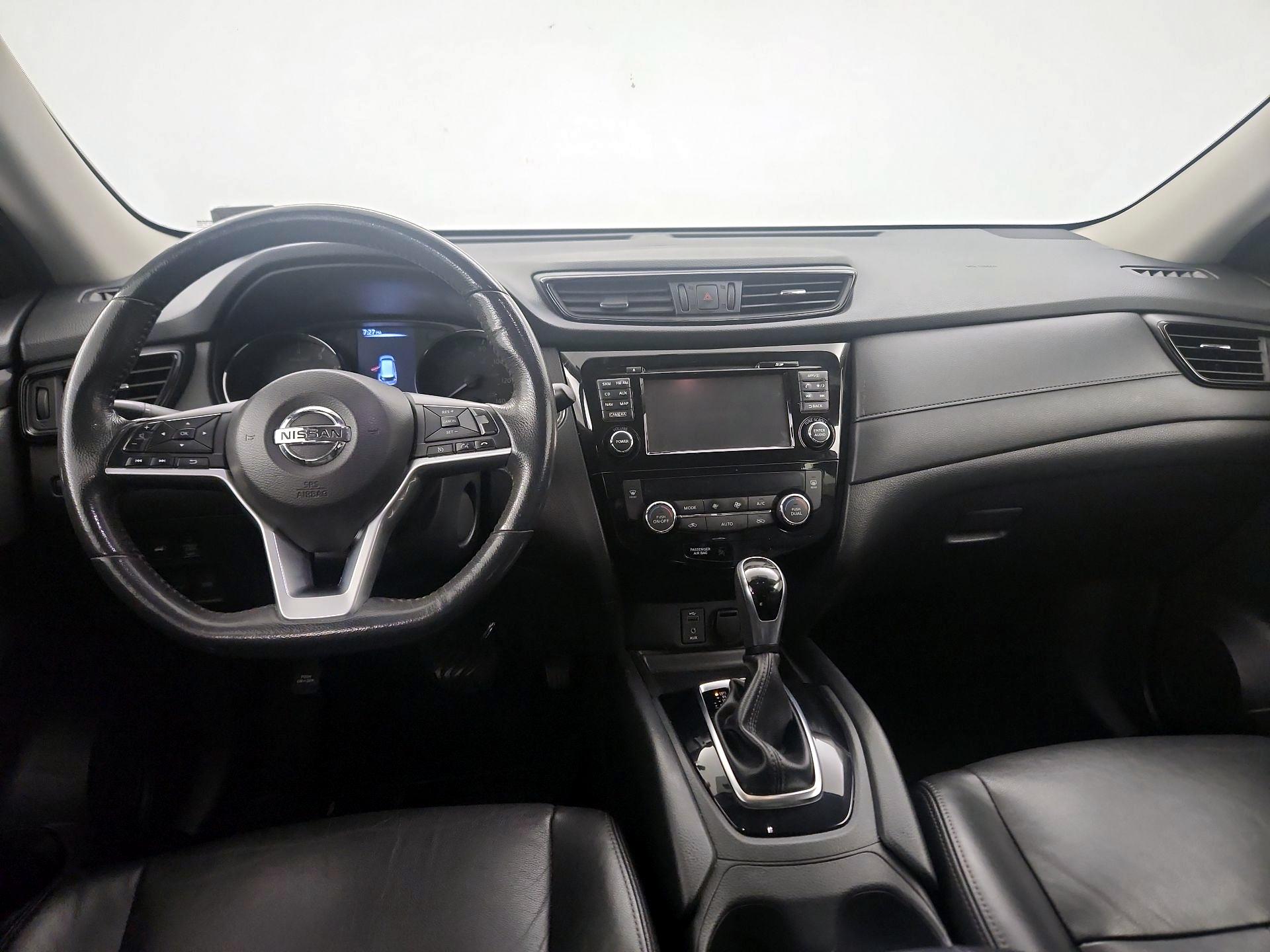 Thumbnail: 2017 Nissan Rogue - 9