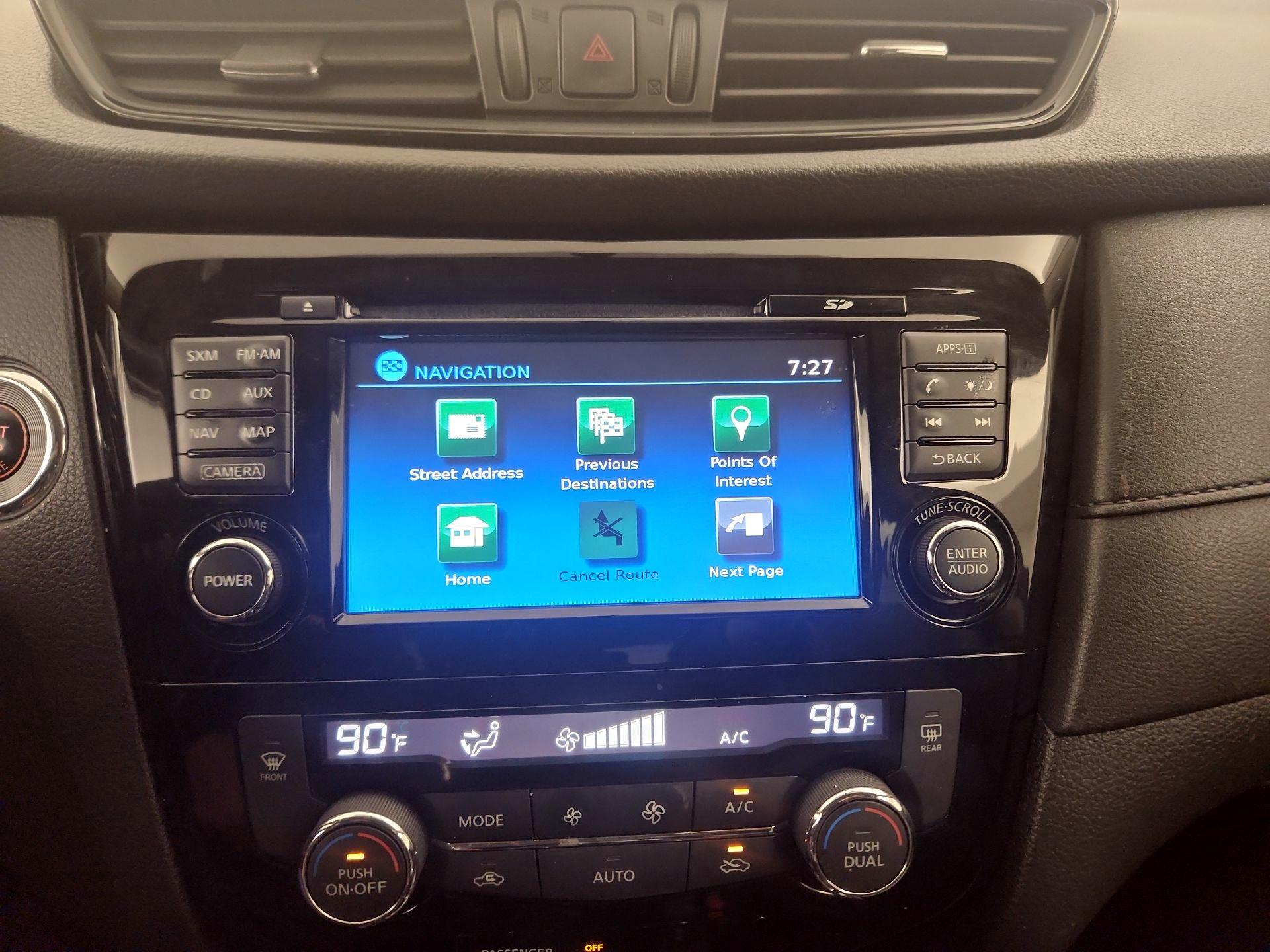 Thumbnail: 2017 Nissan Rogue - 14