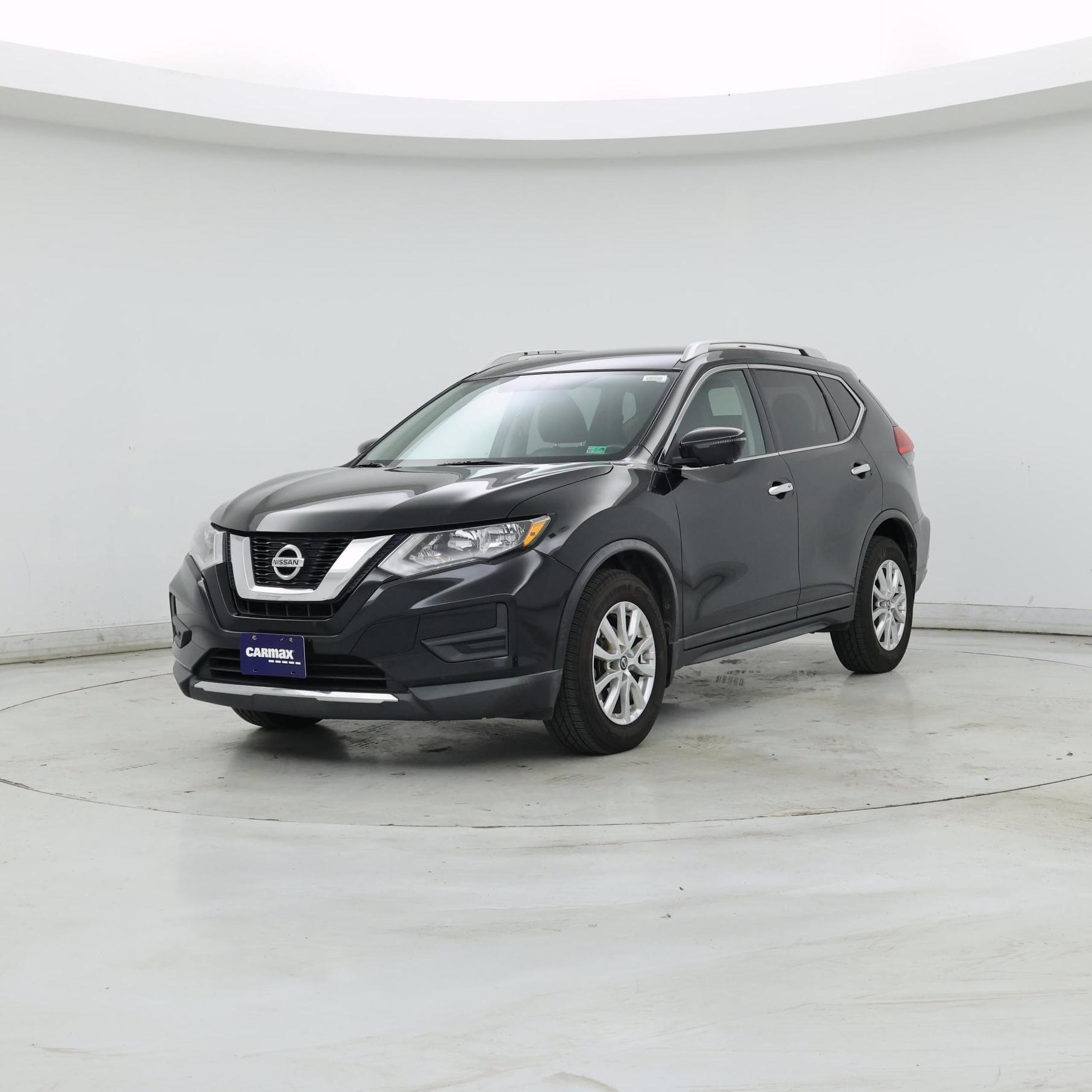 Thumbnail: 2017 Nissan Rogue - 4