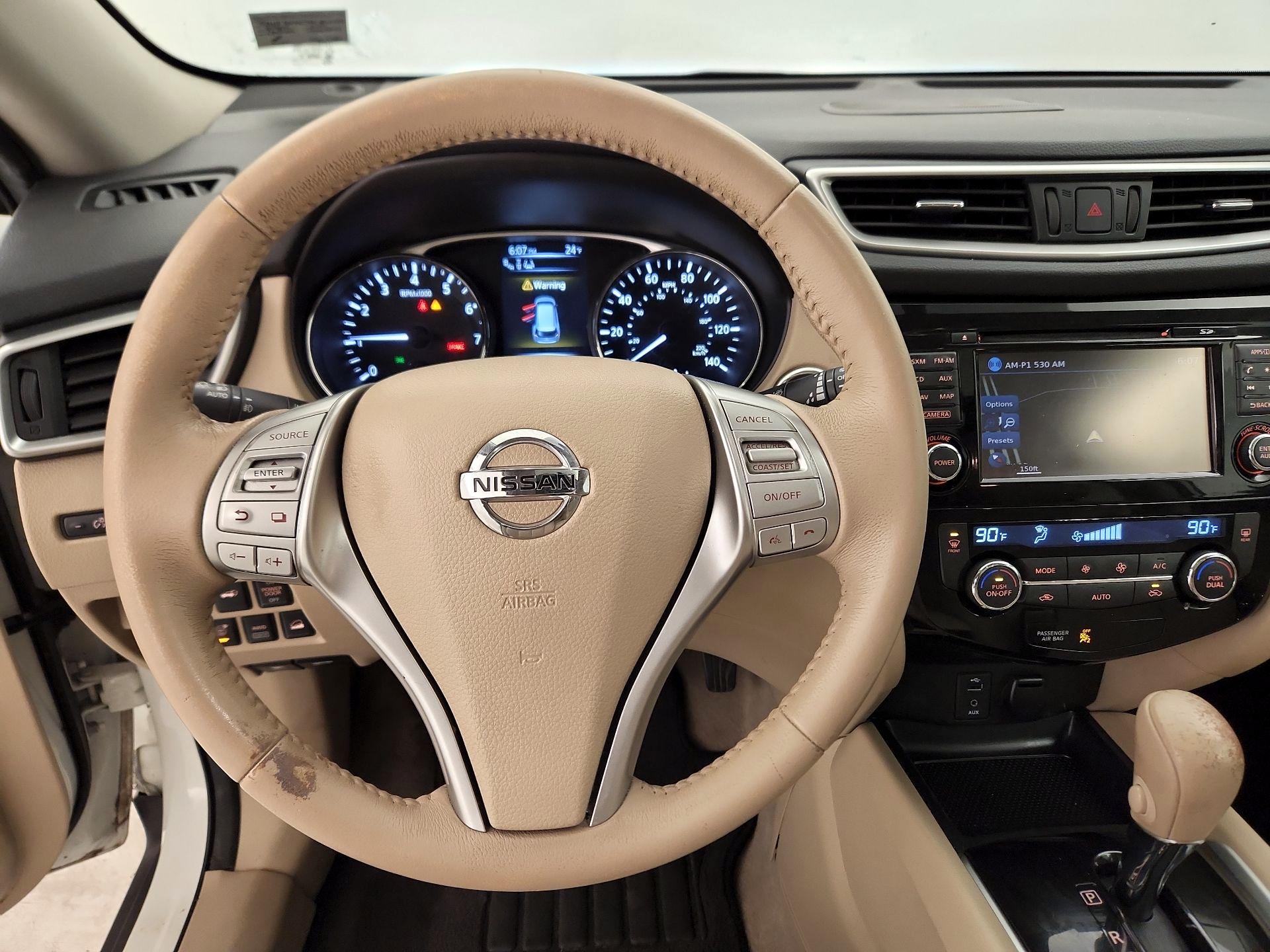 Thumbnail: 2015 Nissan Rogue - 10