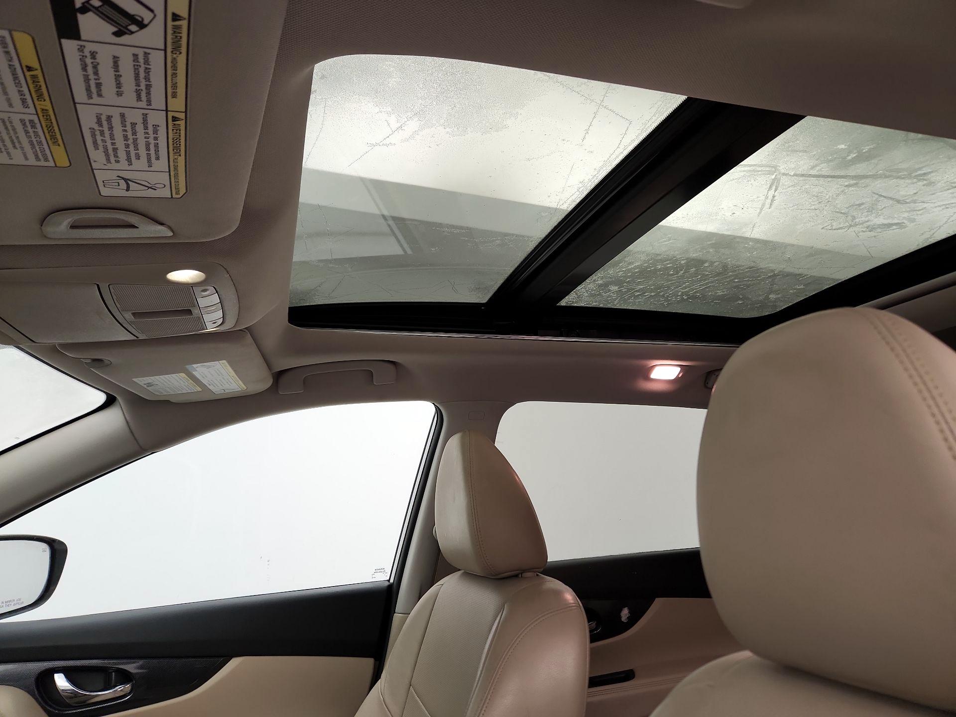 Thumbnail: 2015 Nissan Rogue - 20