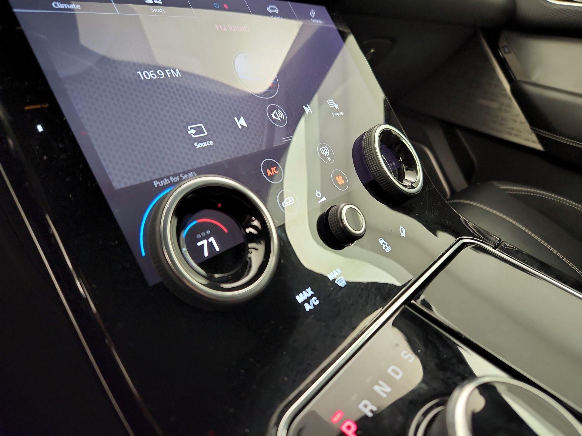 Thumbnail: 2018 Land Rover Range Rover Velar - 17