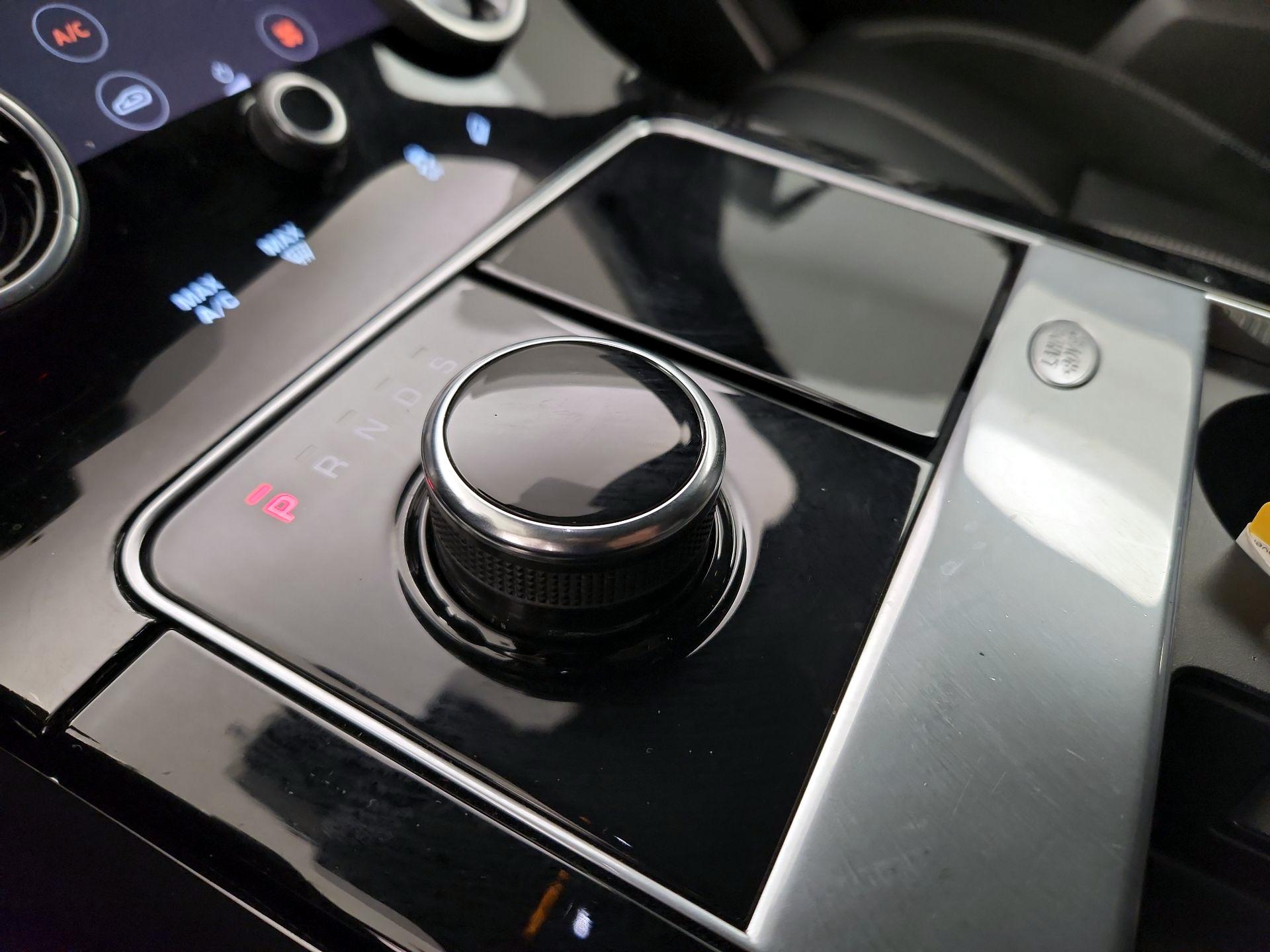 Thumbnail: 2018 Land Rover Range Rover Velar - 18