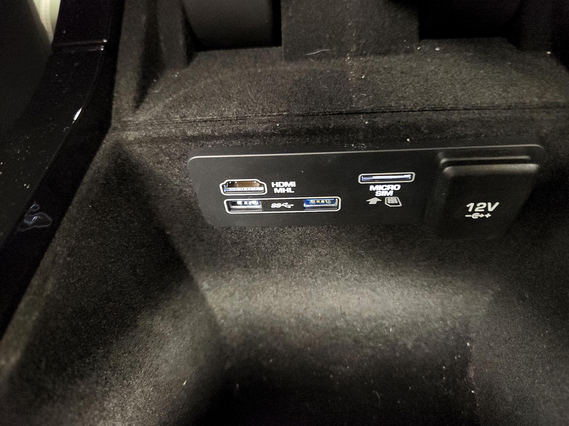 Thumbnail: 2018 Land Rover Range Rover Velar - 19