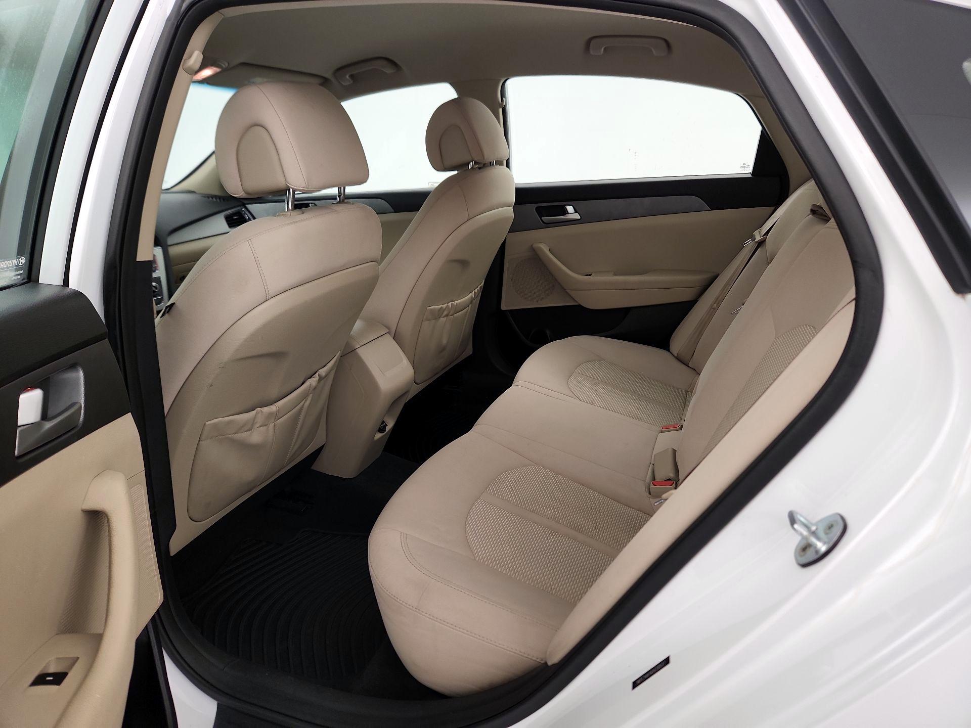 Thumbnail: 2016 Hyundai Sonata - 19