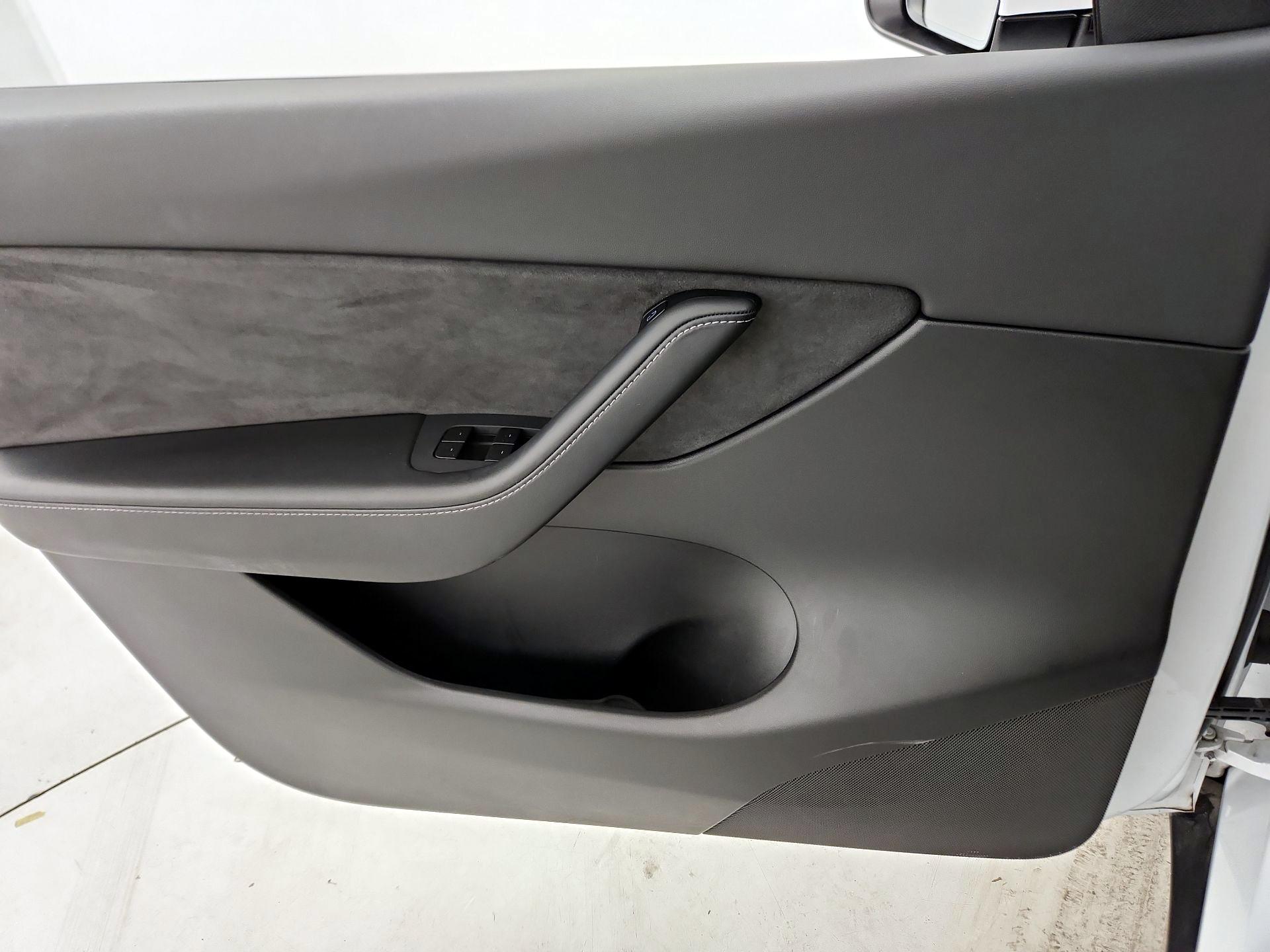 Thumbnail: 2021 Tesla Model Y - 12