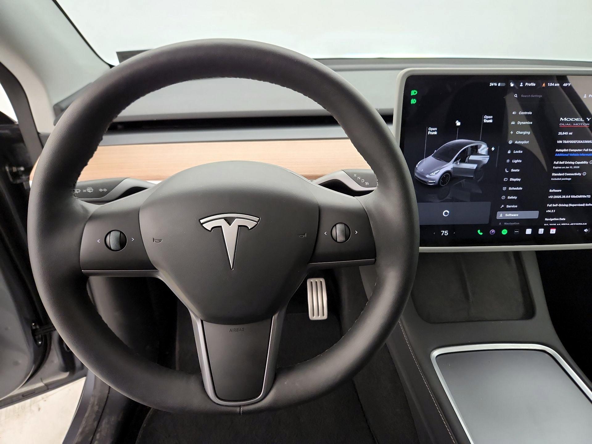 Thumbnail: 2025 Tesla Model Y - 10