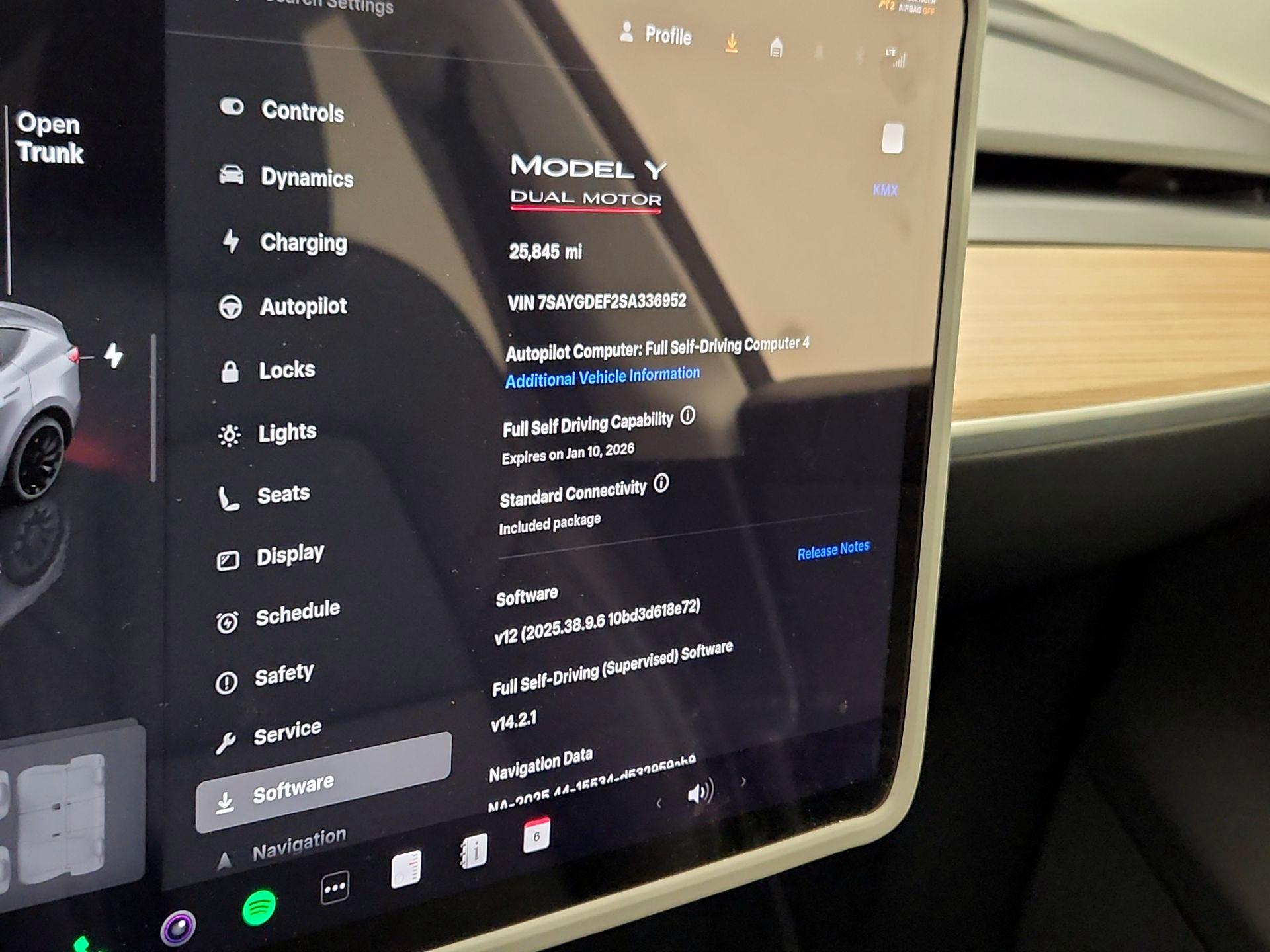 Thumbnail: 2025 Tesla Model Y - 14