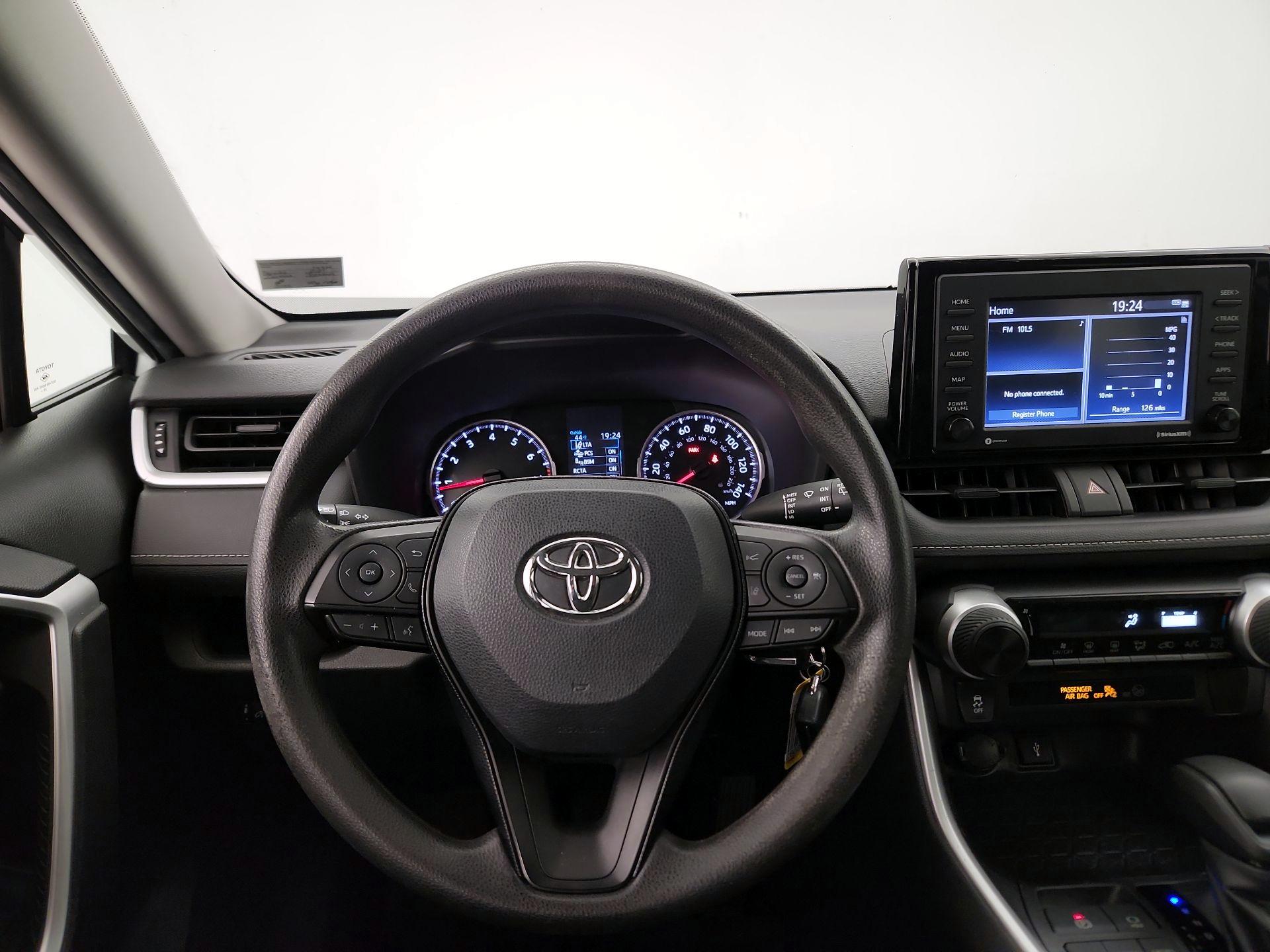 Thumbnail: 2021 Toyota RAV4 - 10