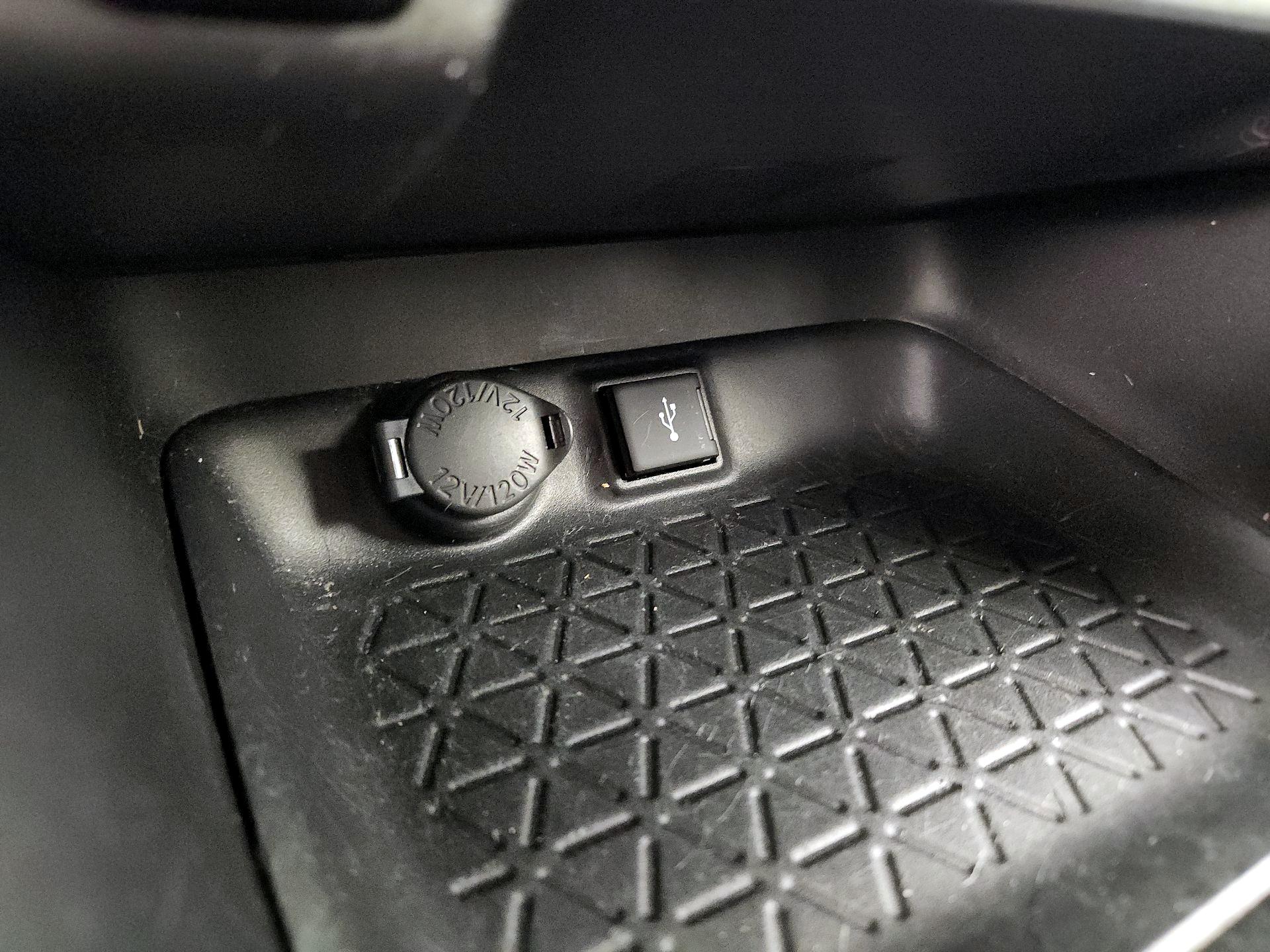 Thumbnail: 2021 Toyota RAV4 - 18