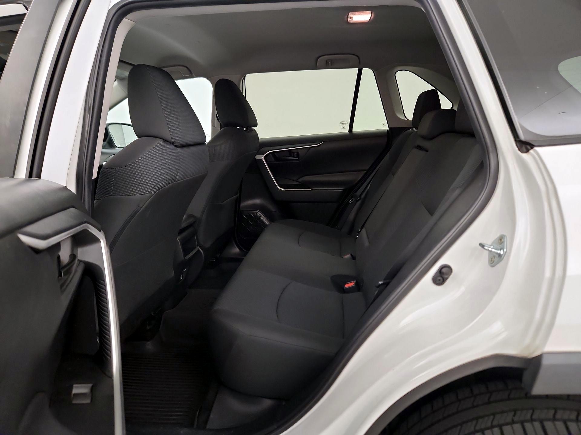 Thumbnail: 2021 Toyota RAV4 - 19