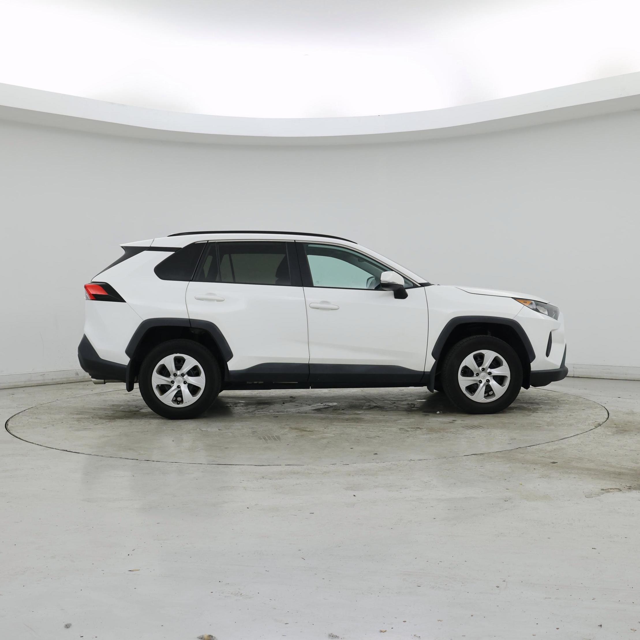 Thumbnail: 2021 Toyota RAV4 - 7