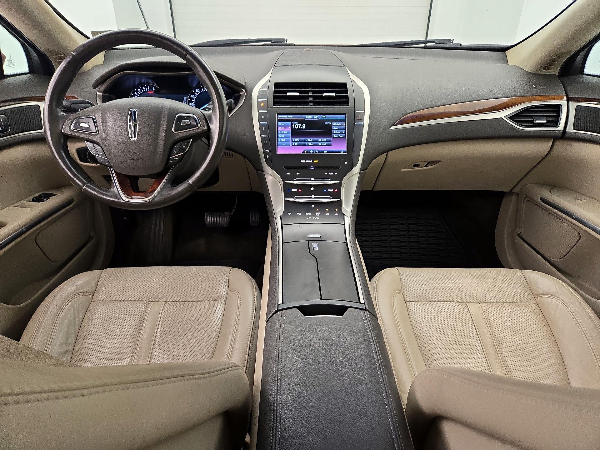 Thumbnail: 2016 Lincoln MKZ - 9