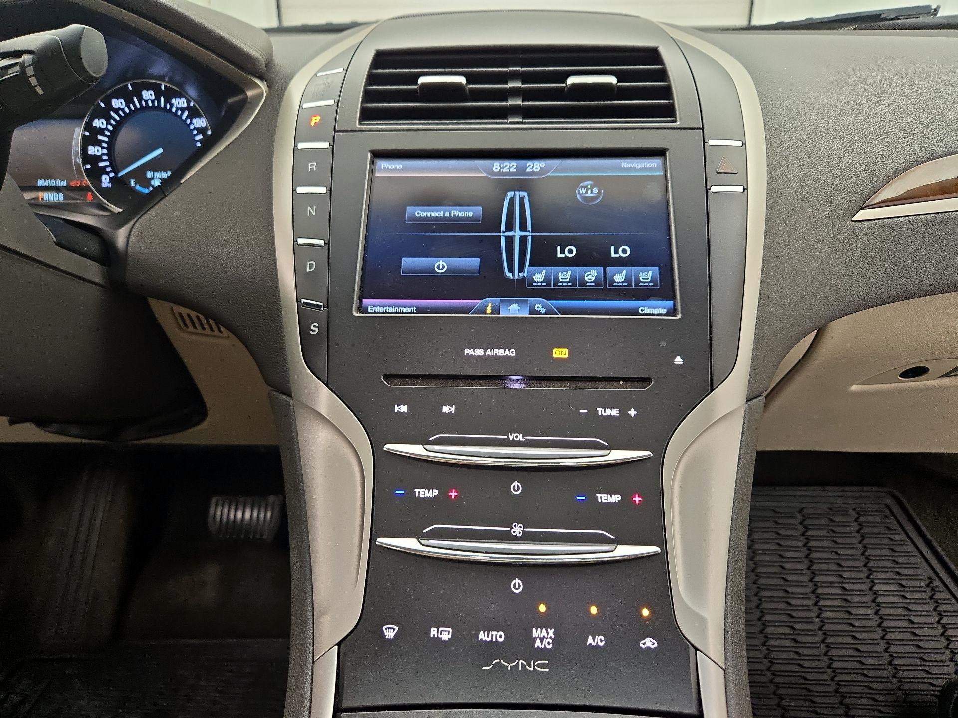 Thumbnail: 2016 Lincoln MKZ - 17