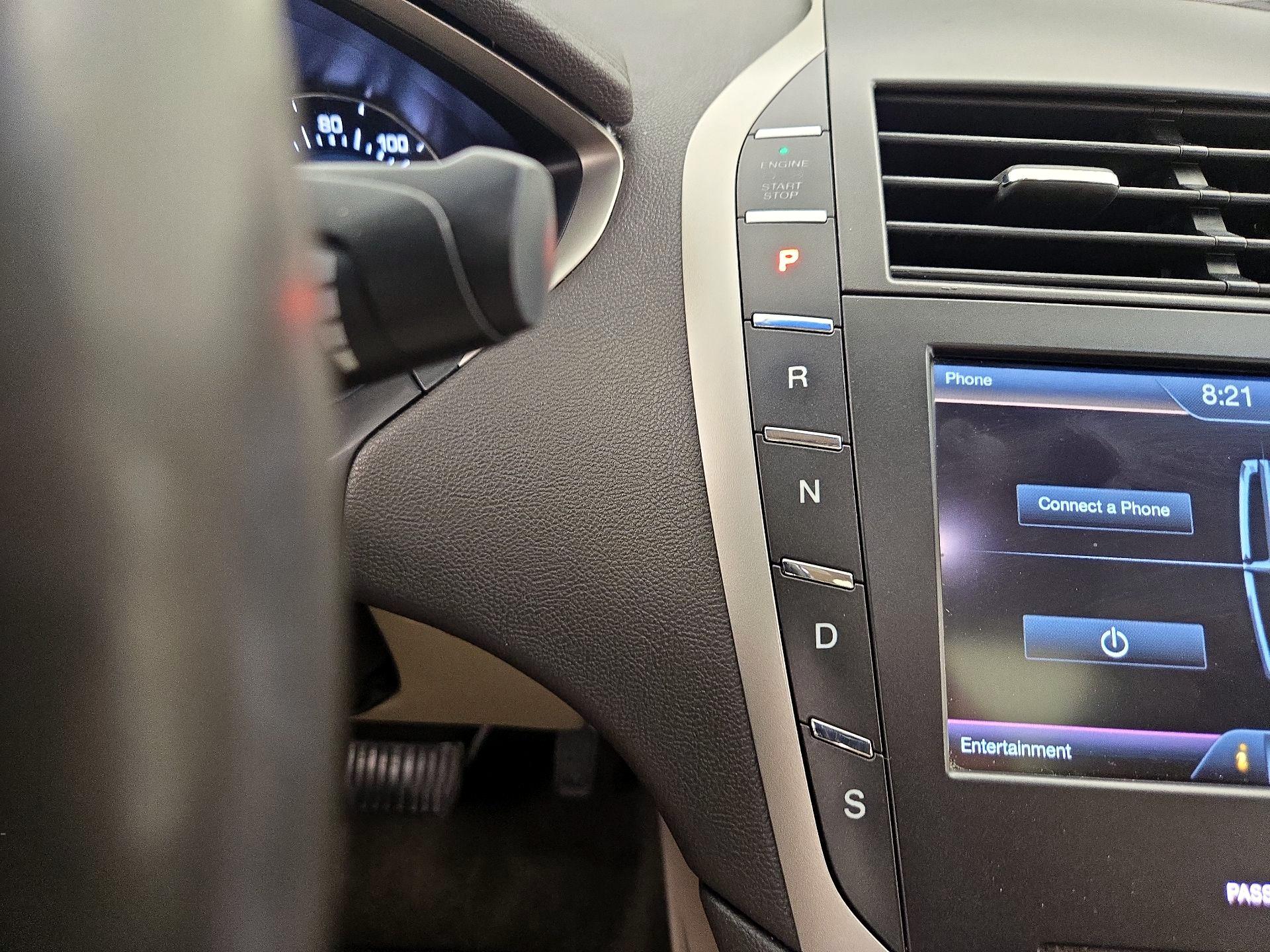 Thumbnail: 2016 Lincoln MKZ - 18