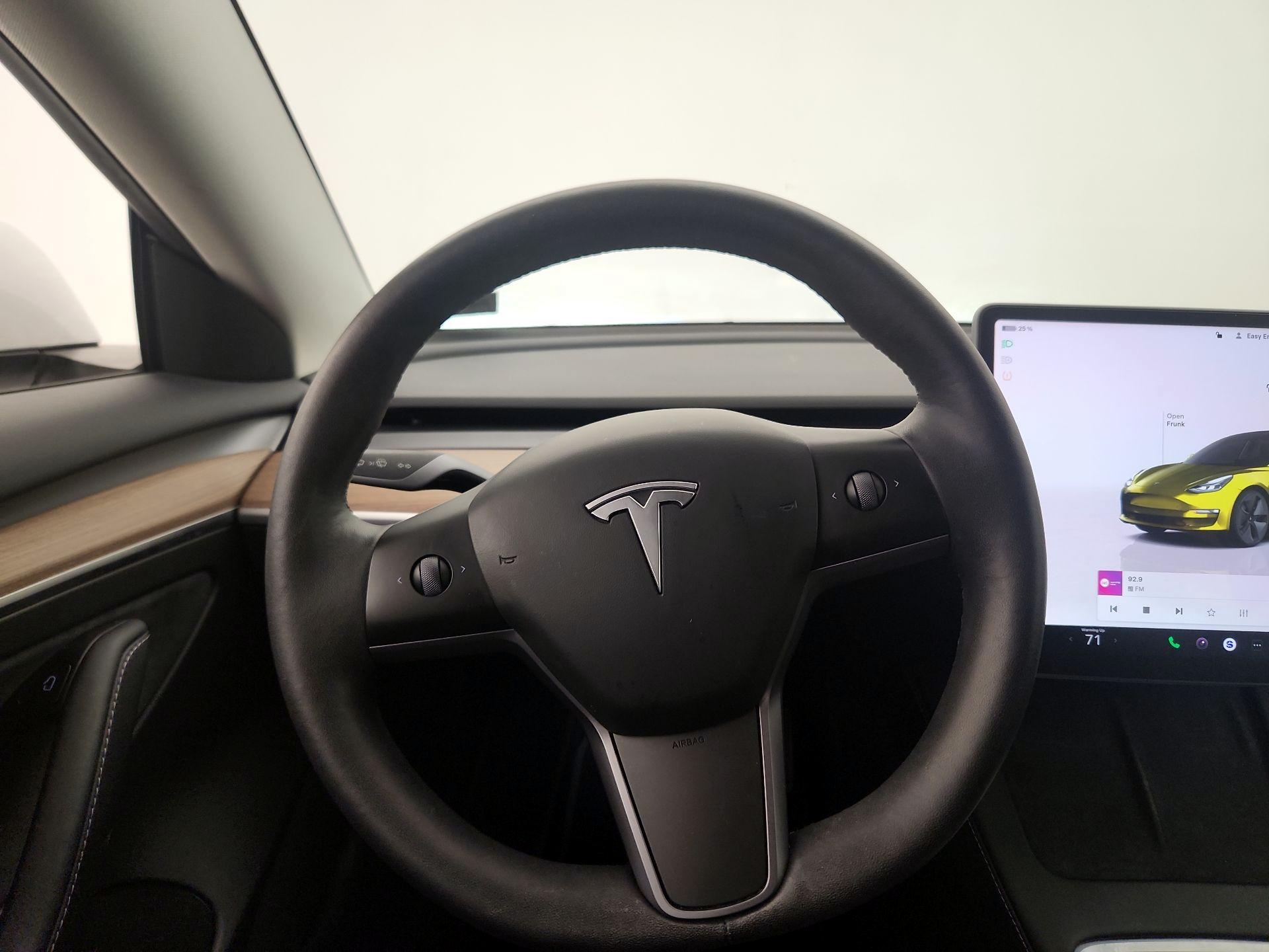 Thumbnail: 2023 Tesla Model 3 - 10