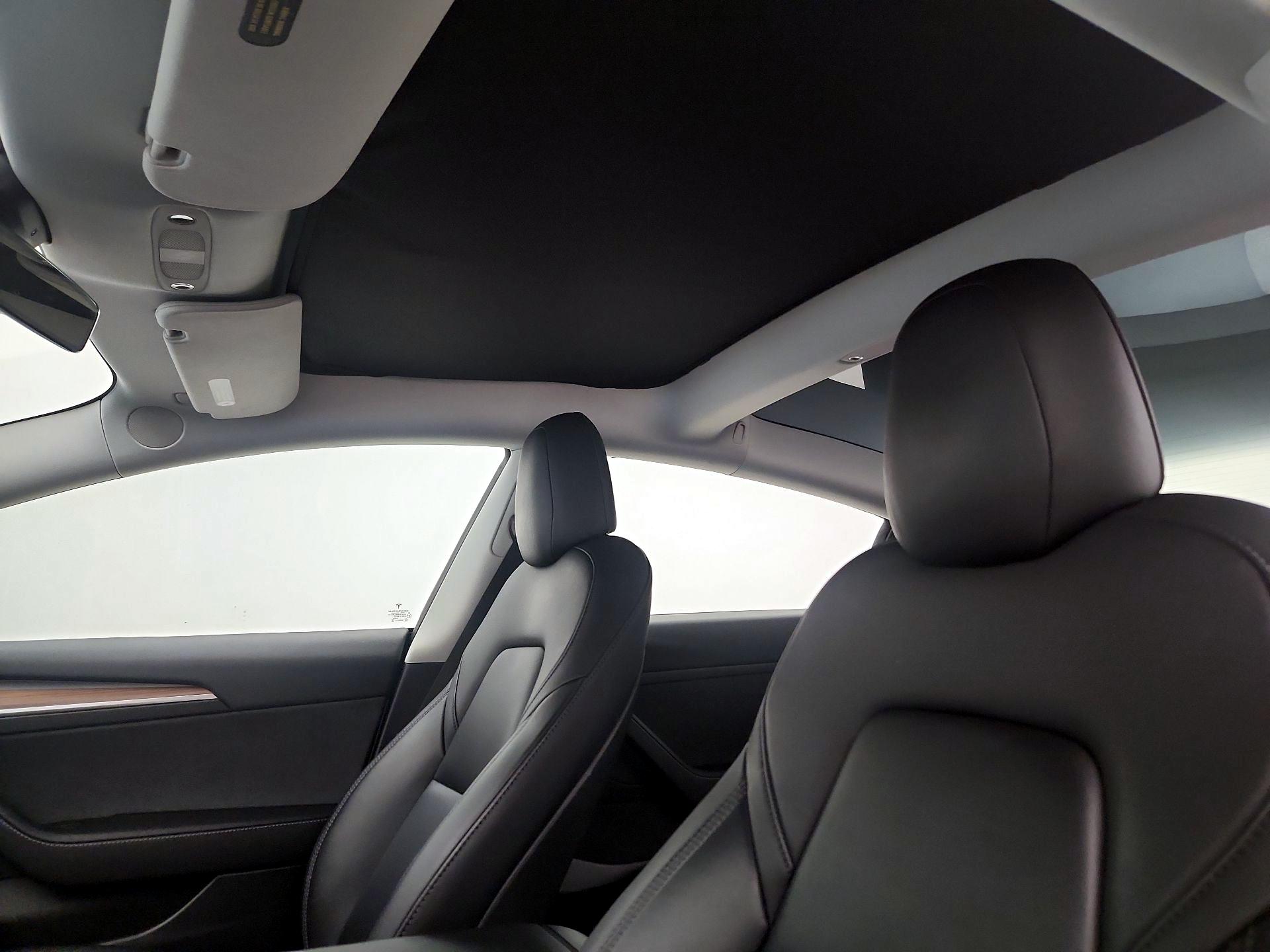 Thumbnail: 2023 Tesla Model 3 - 19